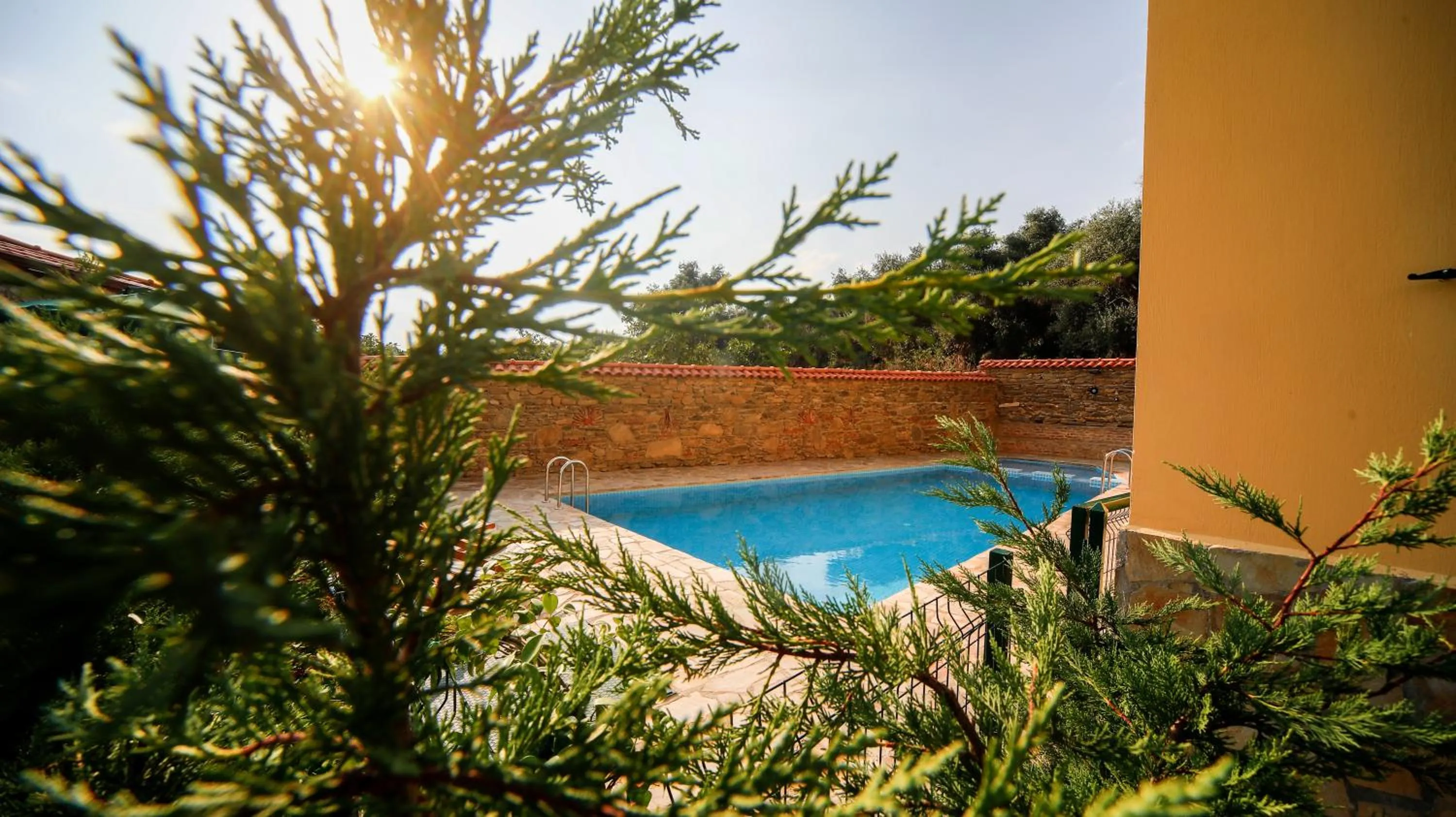 Garden in Birgi Rukim Otel