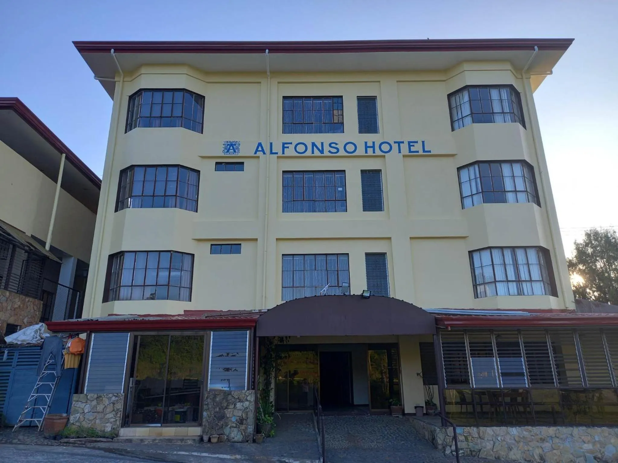 Property building in Alfonso Hotel