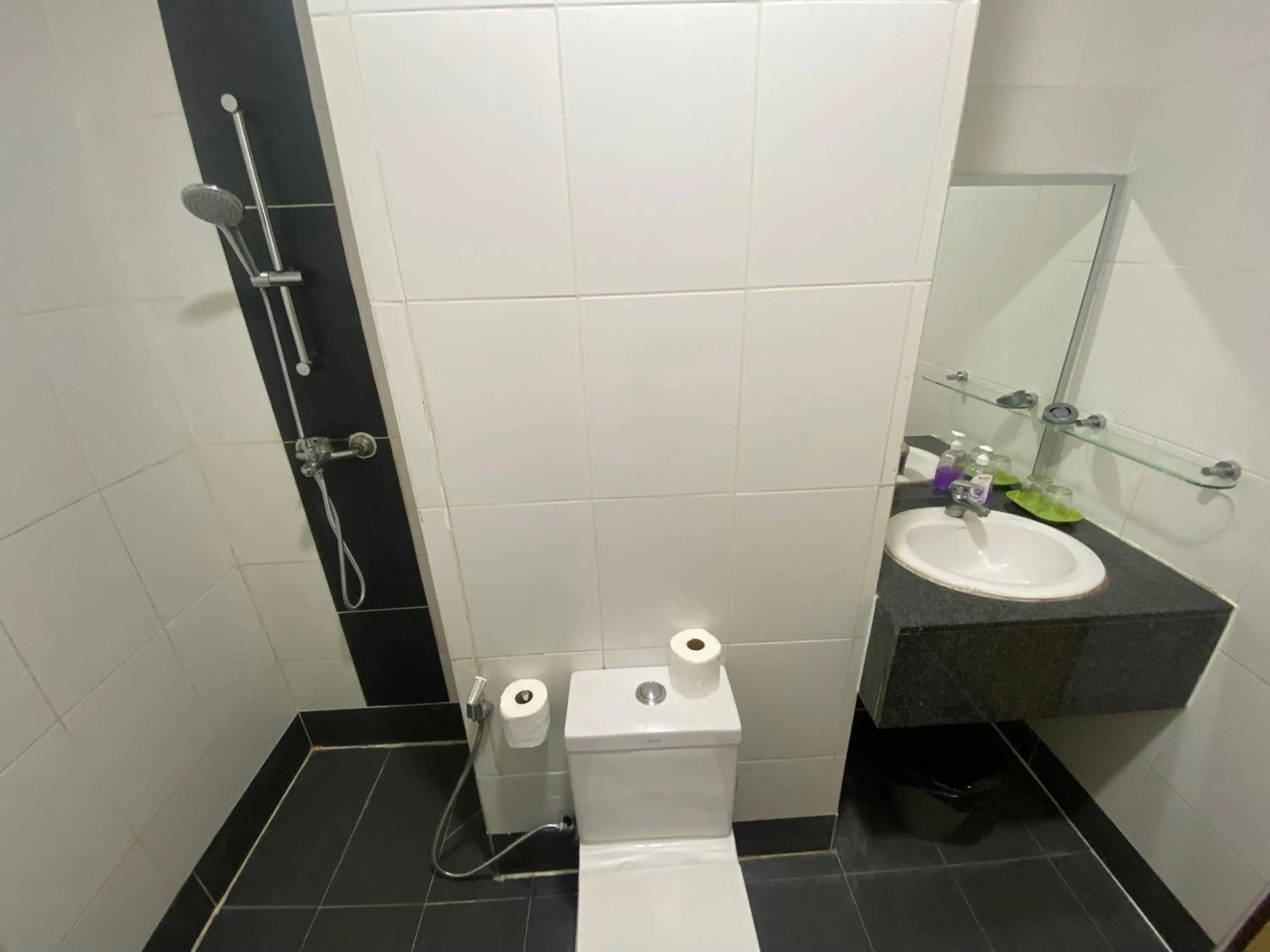 Imperial Suites at Boulevard Mall