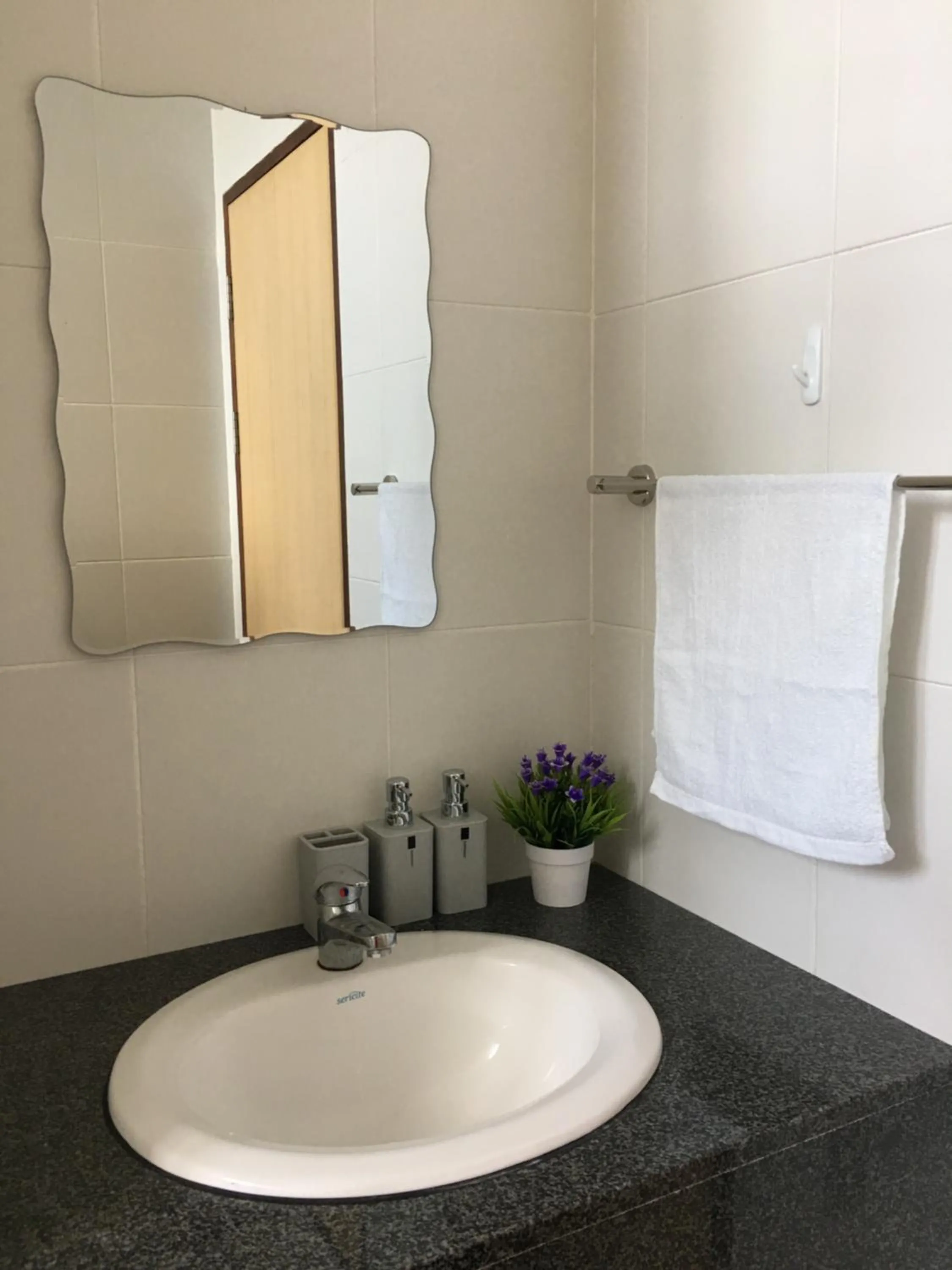 Imperial Suites at Boulevard Mall