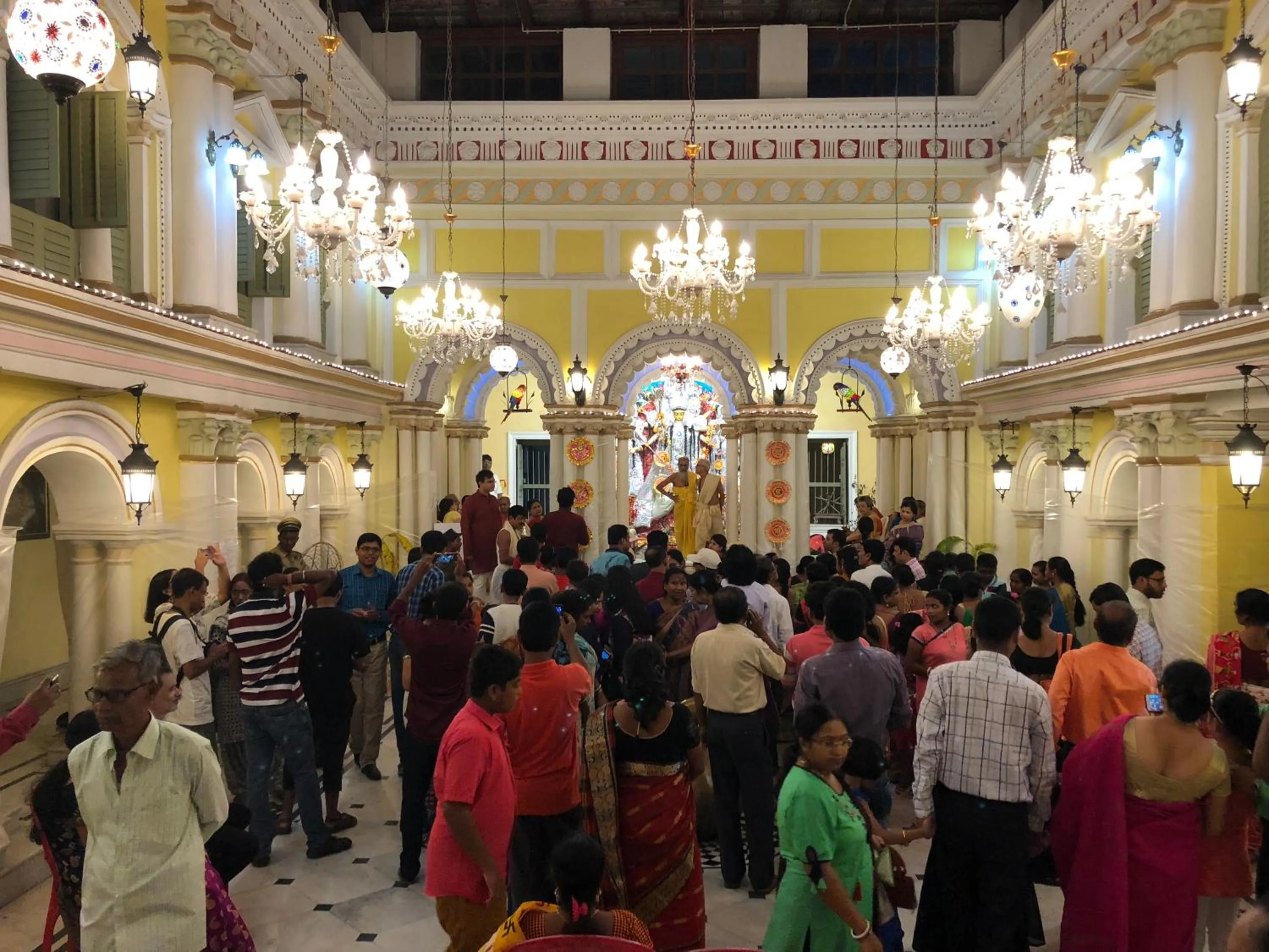 COSSIMBAZAR PALACE OF THE ROYS ( RAJBARI)