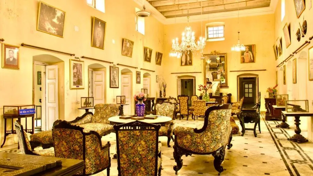 COSSIMBAZAR PALACE OF THE ROYS ( RAJBARI)