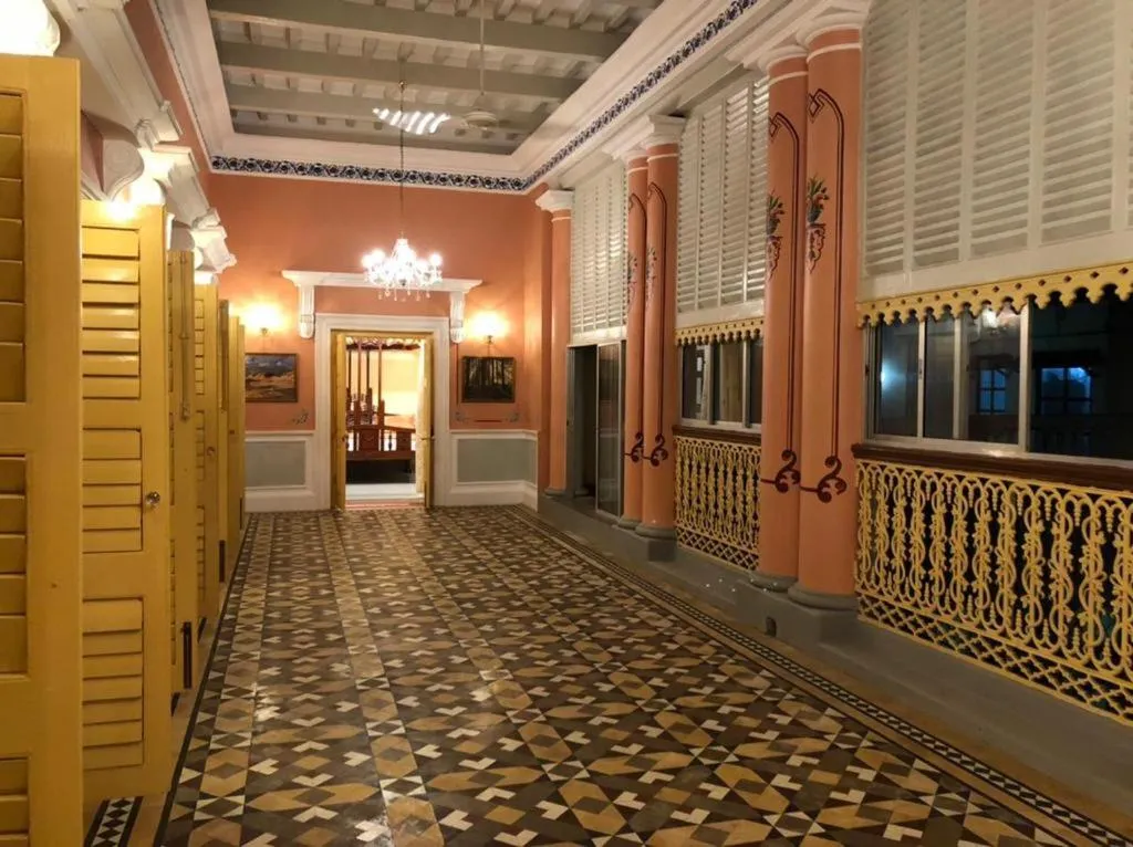 COSSIMBAZAR PALACE OF THE ROYS ( RAJBARI)