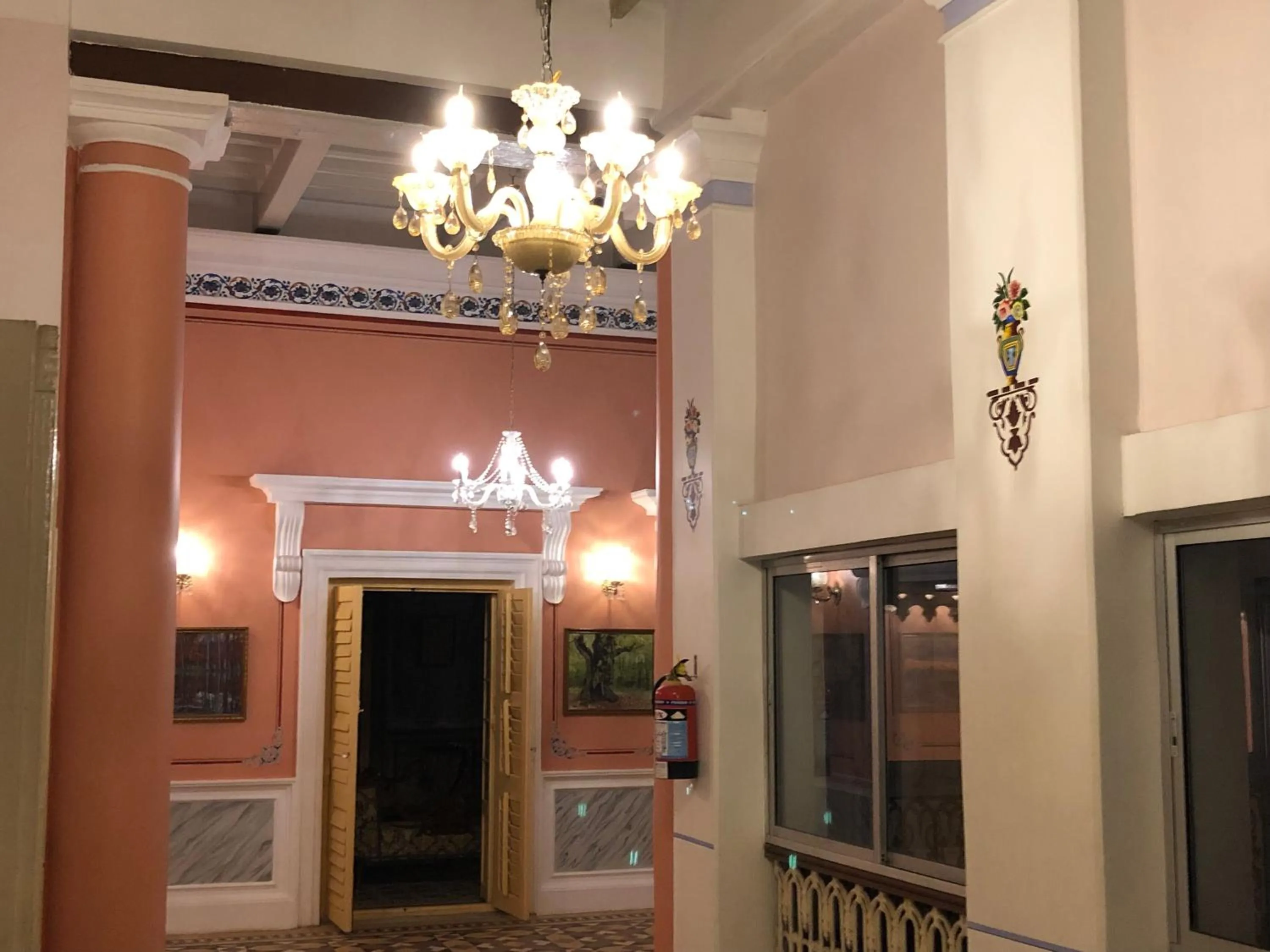 COSSIMBAZAR PALACE OF THE ROYS ( RAJBARI)