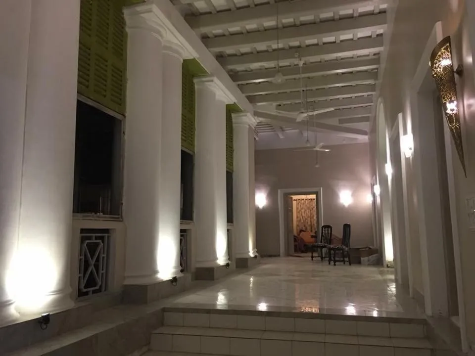 COSSIMBAZAR PALACE OF THE ROYS ( RAJBARI)