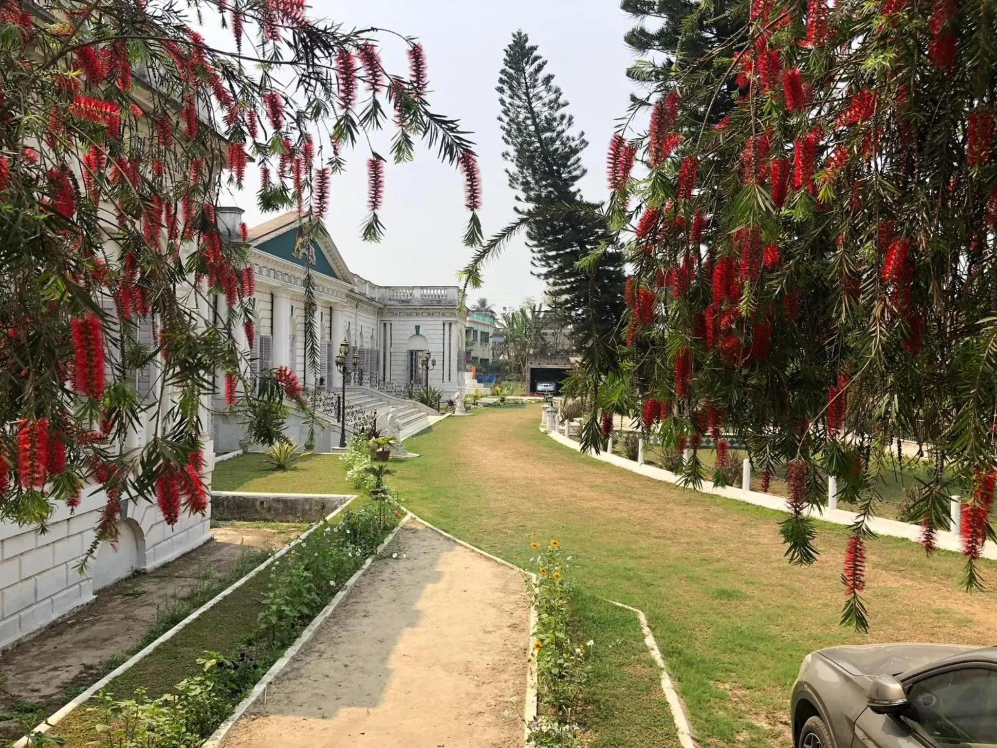COSSIMBAZAR PALACE OF THE ROYS ( RAJBARI)