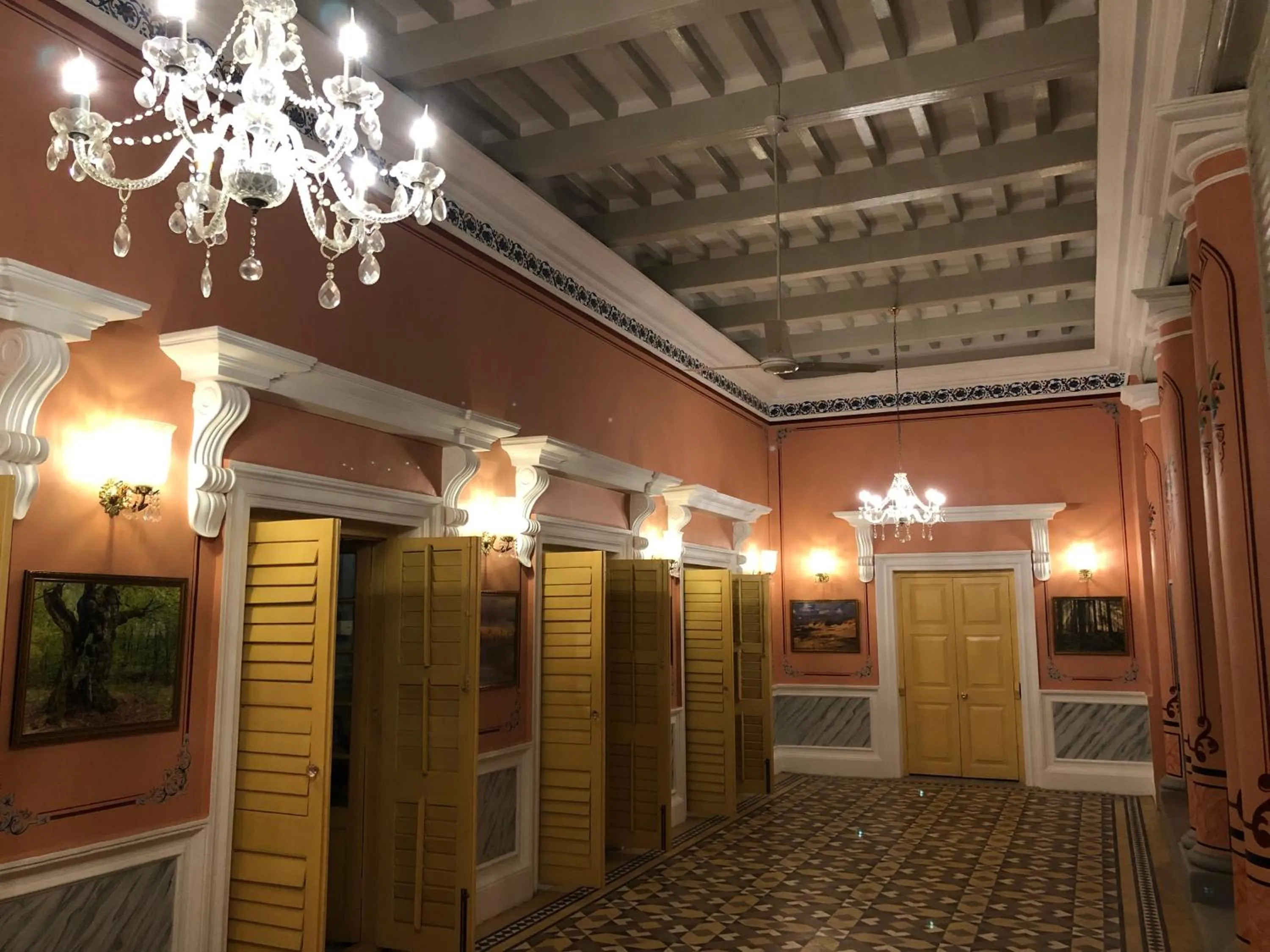 COSSIMBAZAR PALACE OF THE ROYS ( RAJBARI)