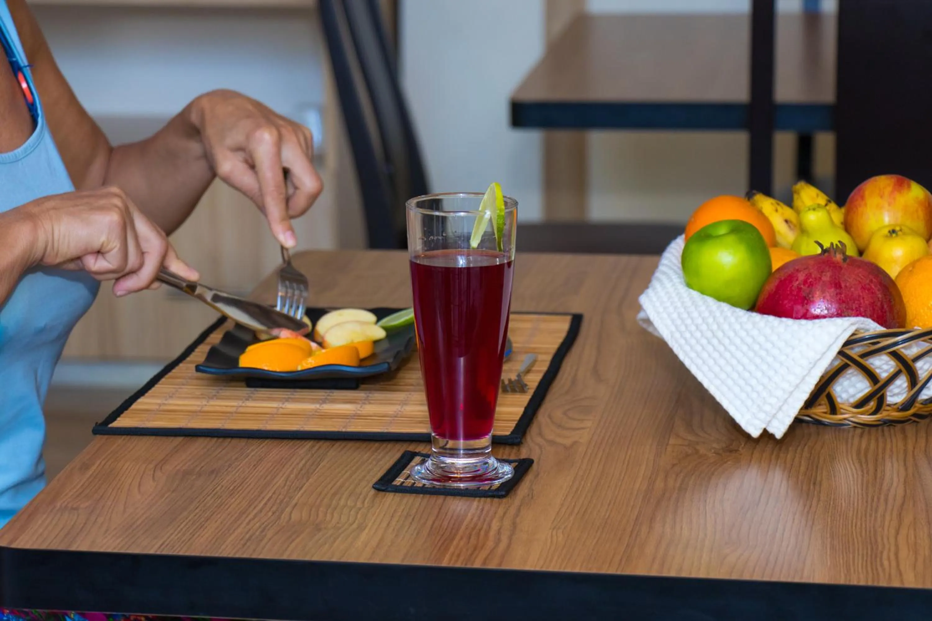 Restaurant/places to eat in Rosy Villa Hotel