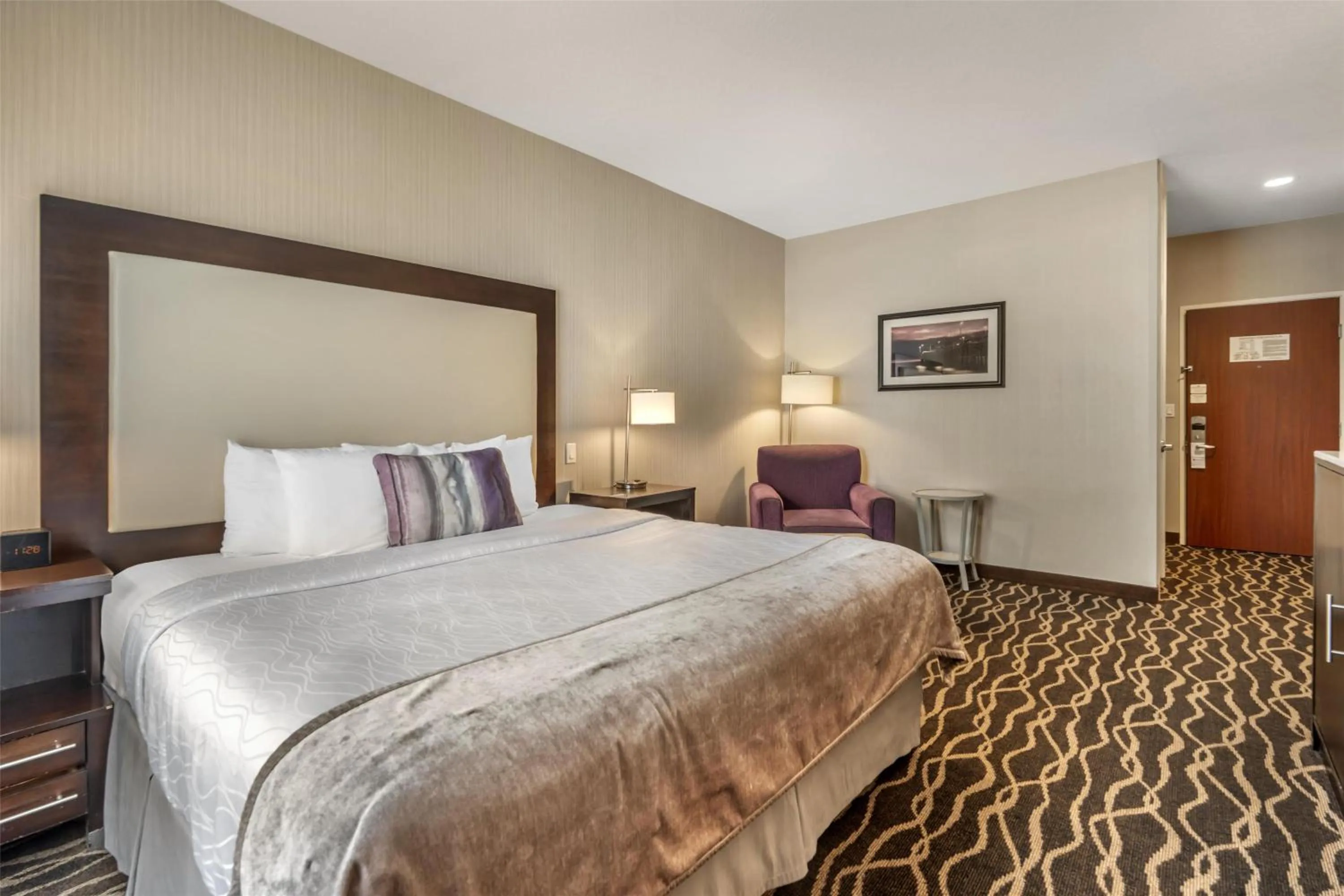 Bedroom, Bed in Best Western Plus Hotel at the Convention Center