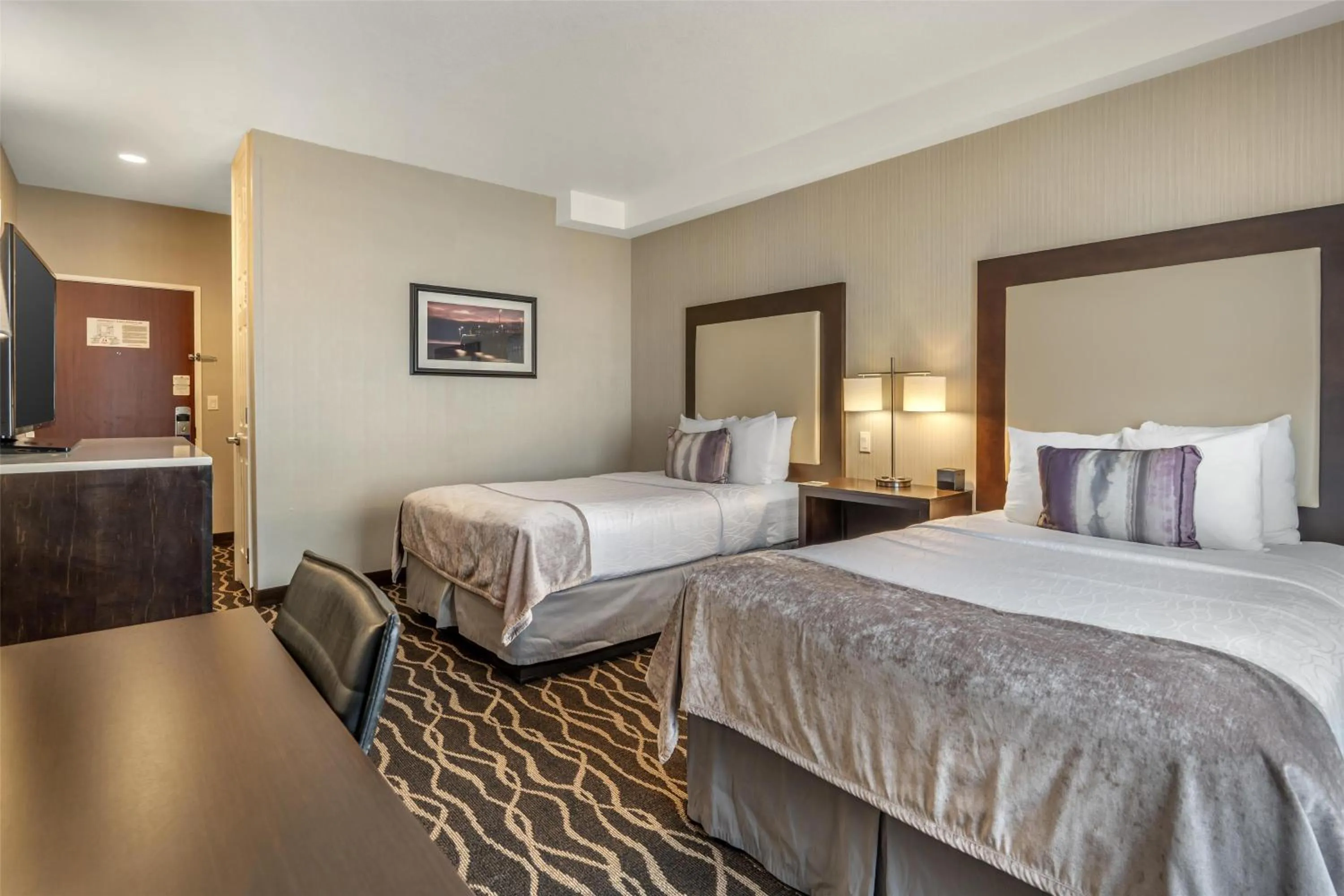 Bedroom, Bed in Best Western Plus Hotel at the Convention Center