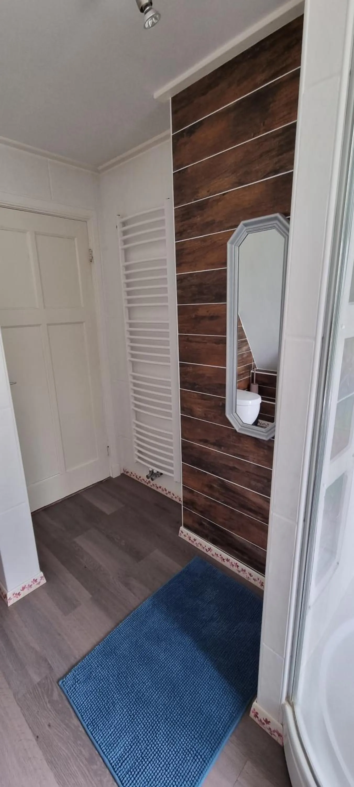 Bathroom in B&B MaasLandje