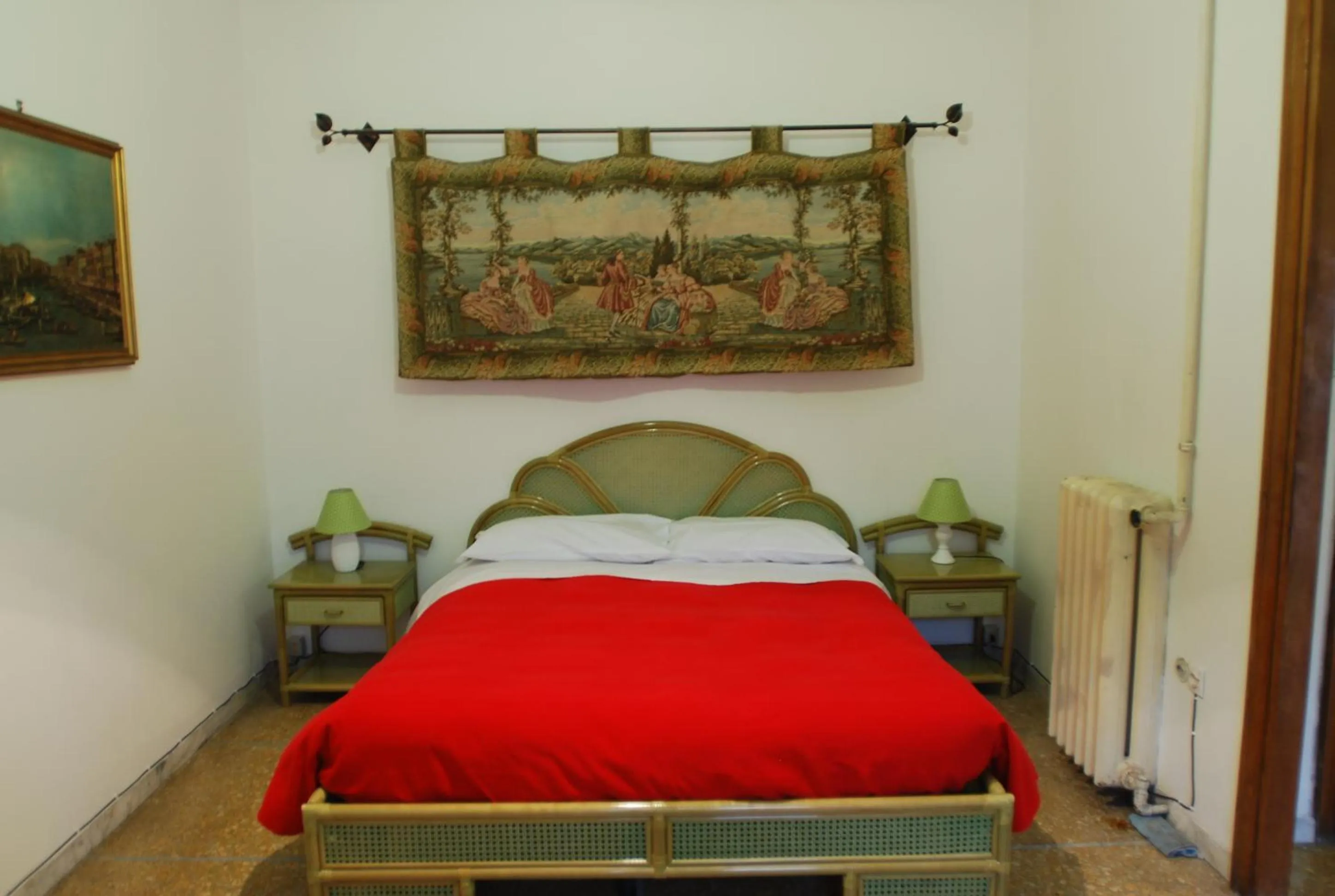 Photo of the whole room, Bed in Al Seminario