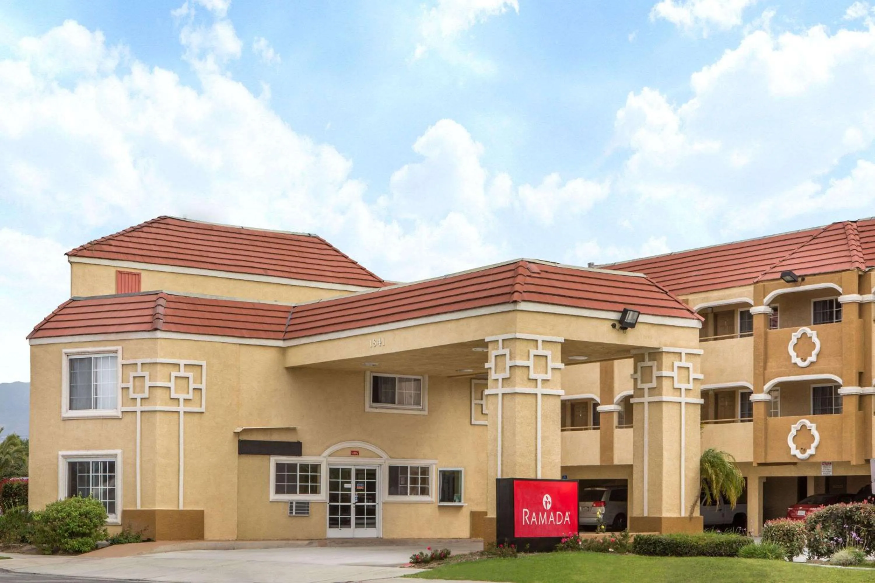 Property building in Ramada by Wyndham Ontario Airport & Convention Center