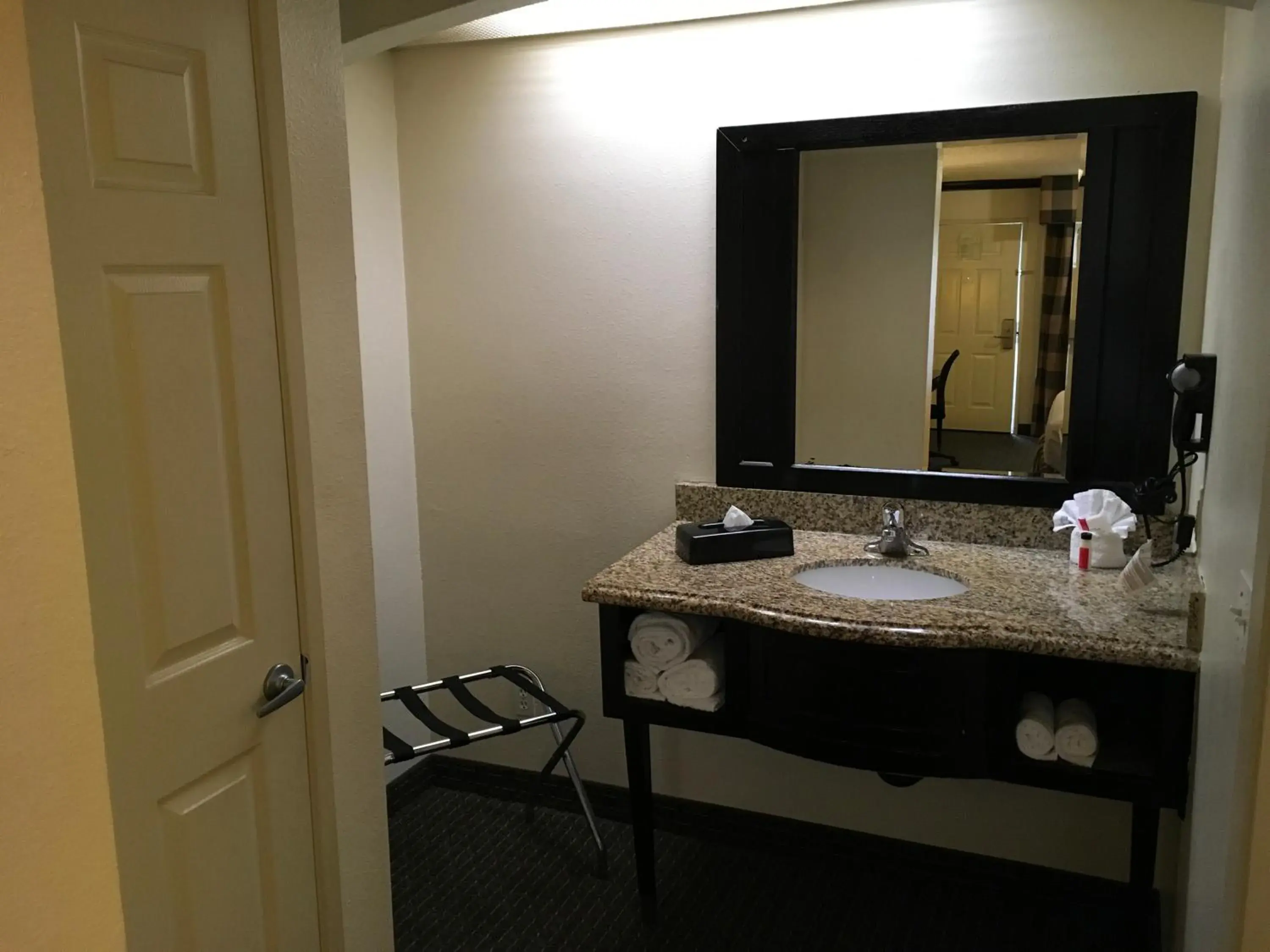 Studio Suite - Non-Smoking in Ramada by Wyndham Ontario Airport & Convention Center Studio Suite - Non-Smoking in Ramada by Wyndham Ontario Airport & Convention Center