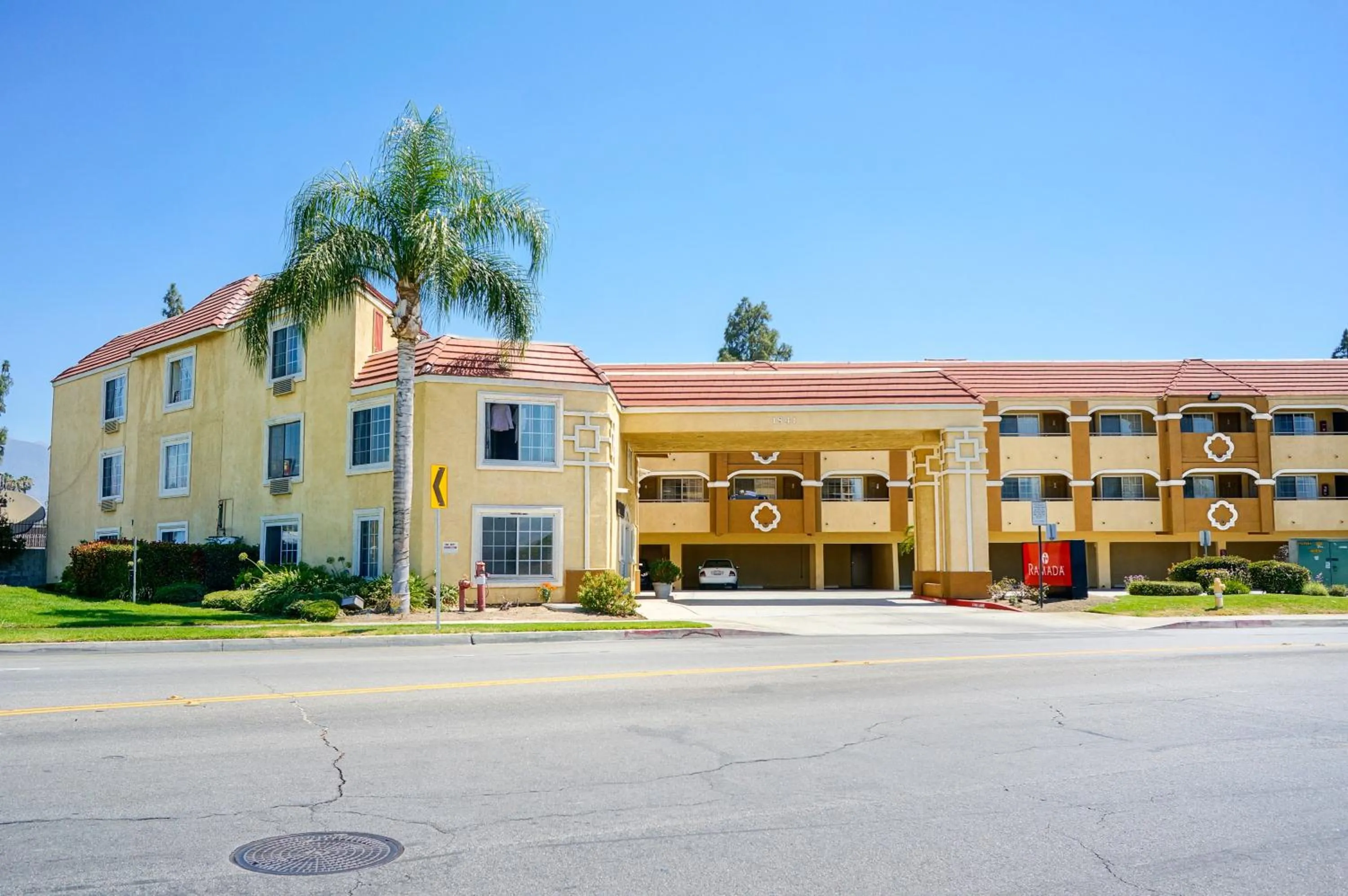 Property building in Ramada by Wyndham Ontario Airport & Convention Center