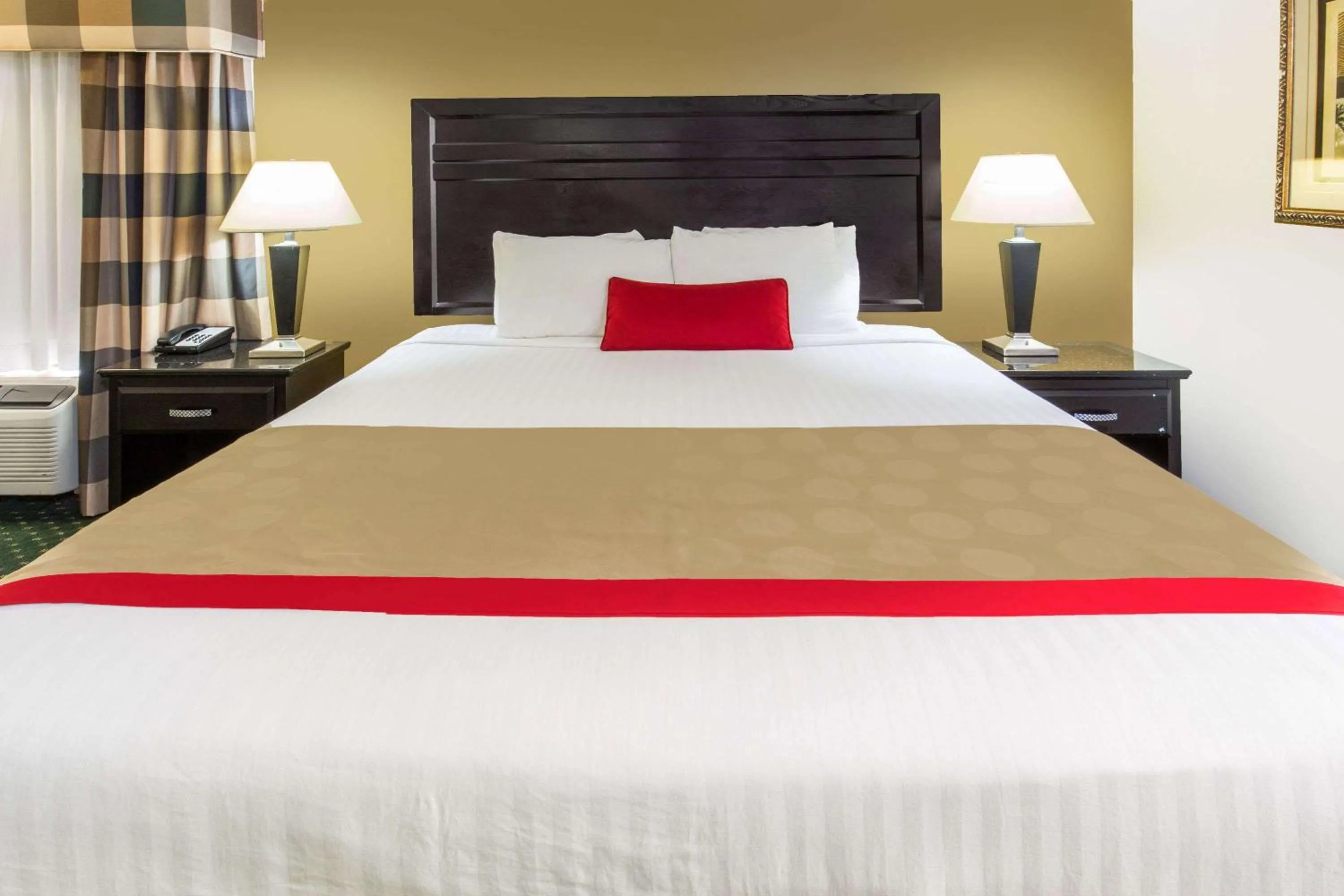 Photo of the whole room, Bed in Ramada by Wyndham Ontario Airport & Convention Center