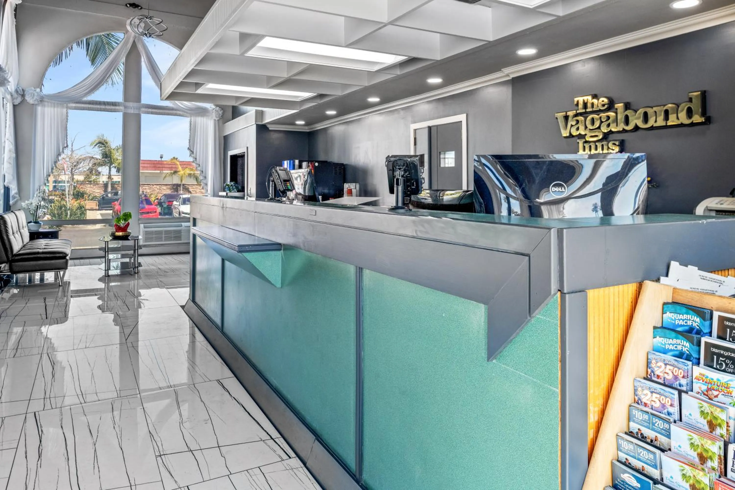 Lobby or reception in Vagabond Inn Costa Mesa