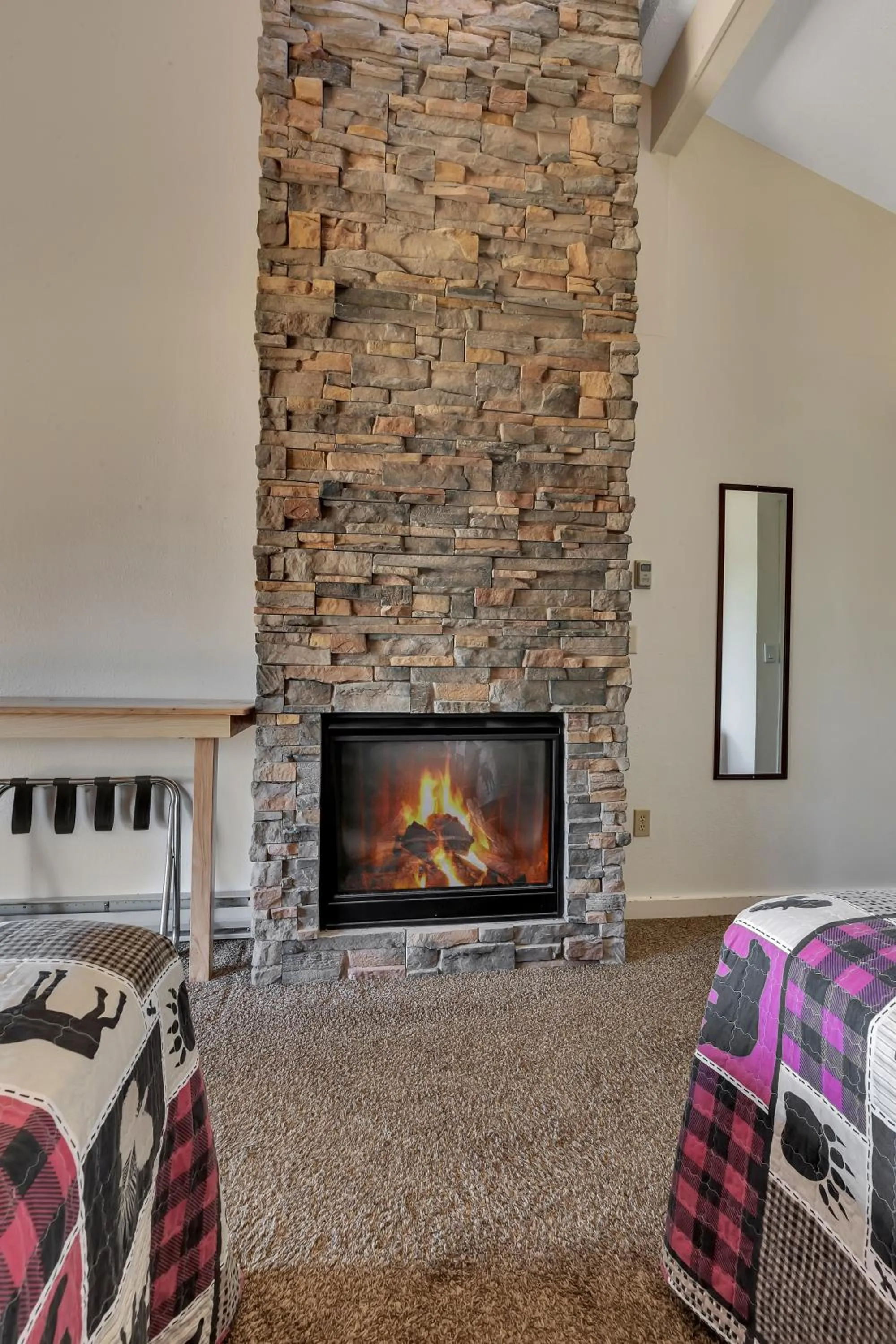 flat iron, Bed in Blue Moon Resort & Motel