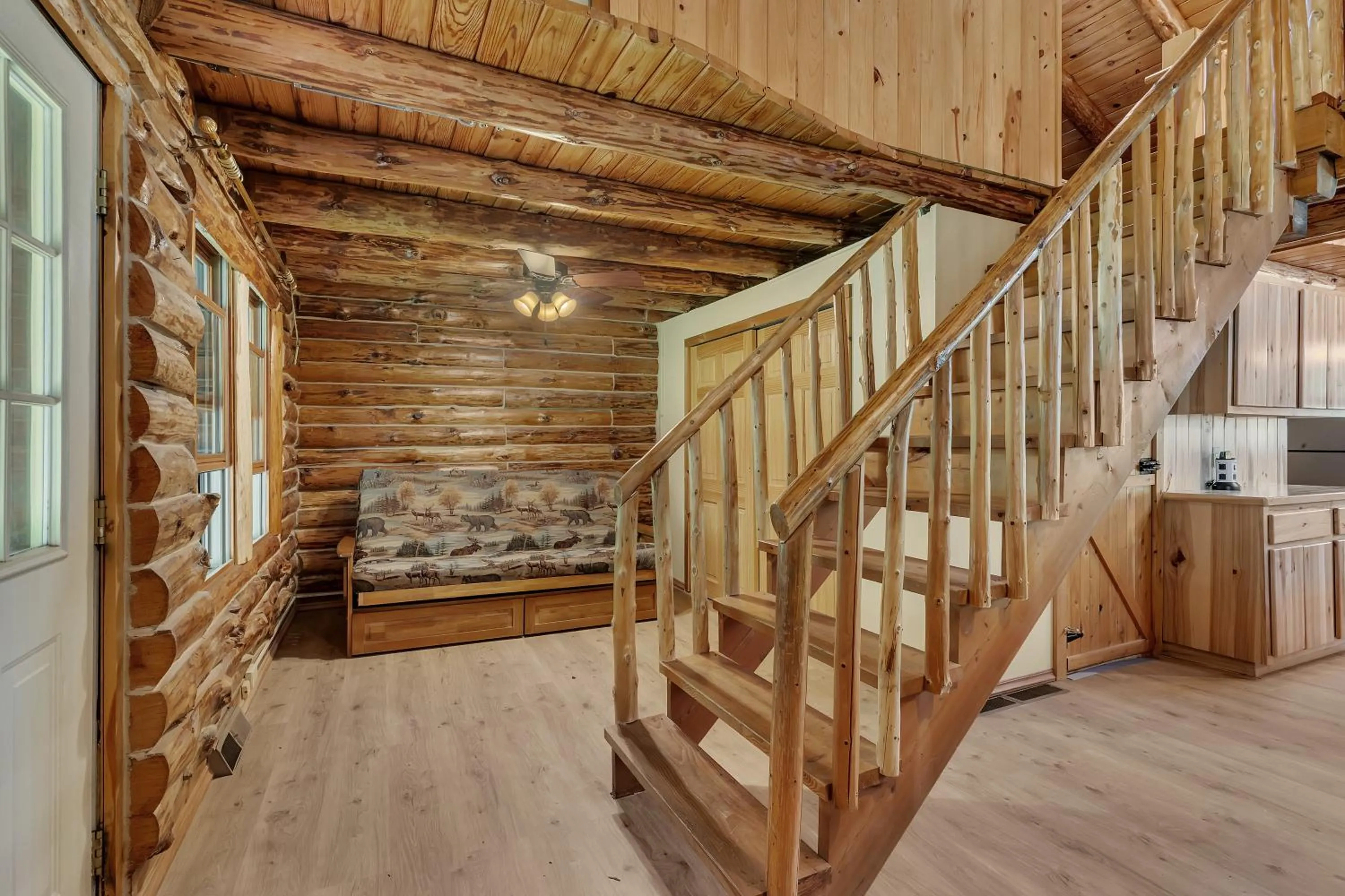 hair dresser in Blue Moon Resort & Motel