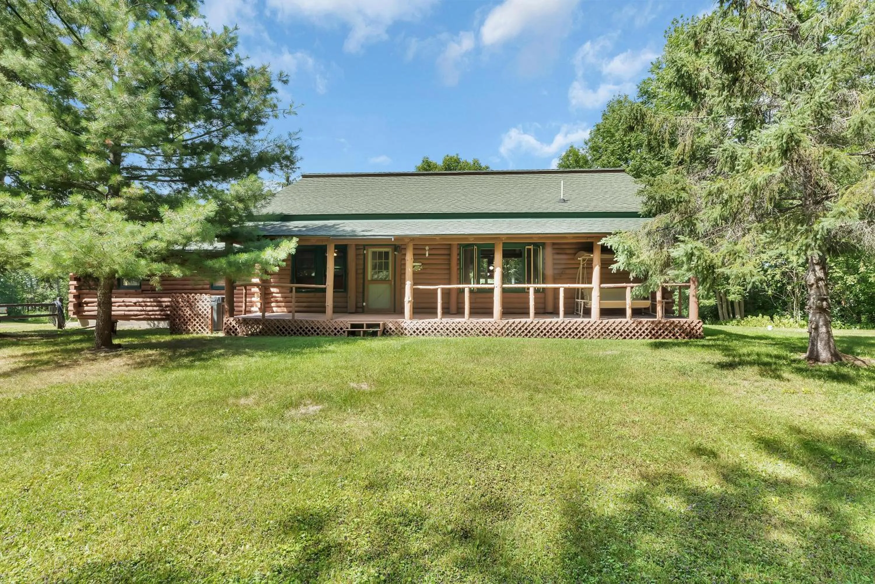 Property building in Blue Moon Resort & Motel