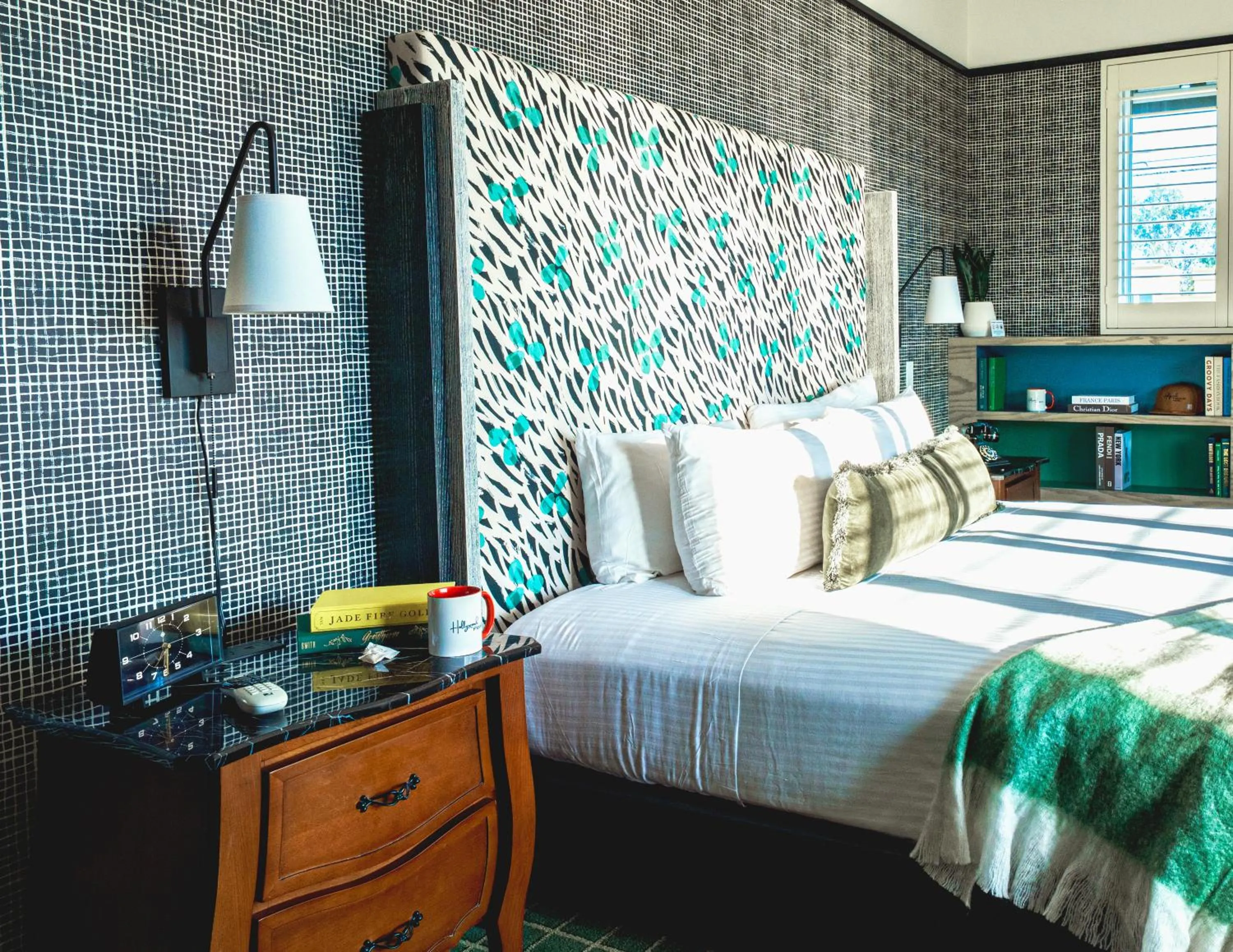 Bed in The Hollywood Franklin Hotel near Universal Studios