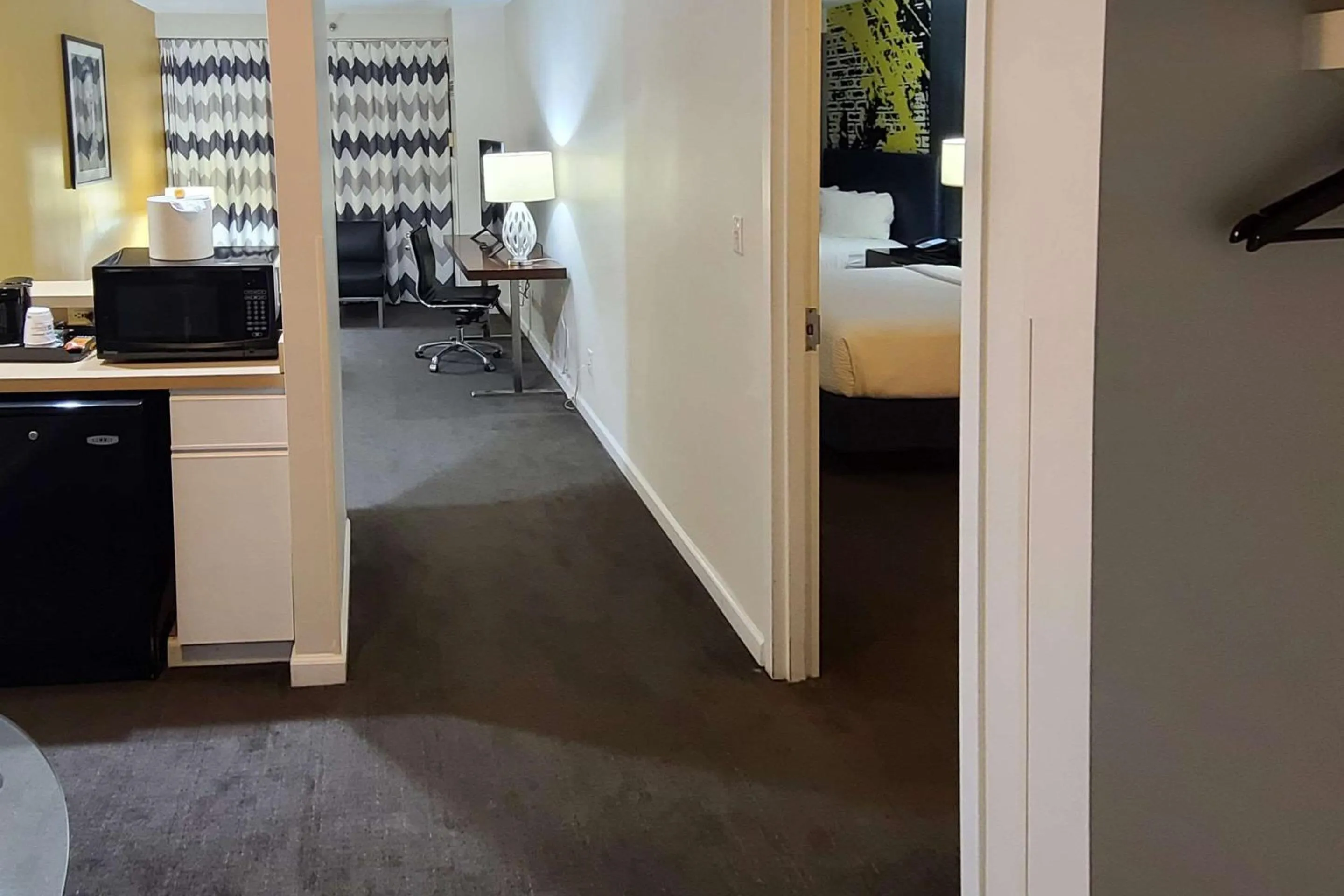 Photo of the whole room in Comfort Inn & Suites Baltimore Inner Harbor