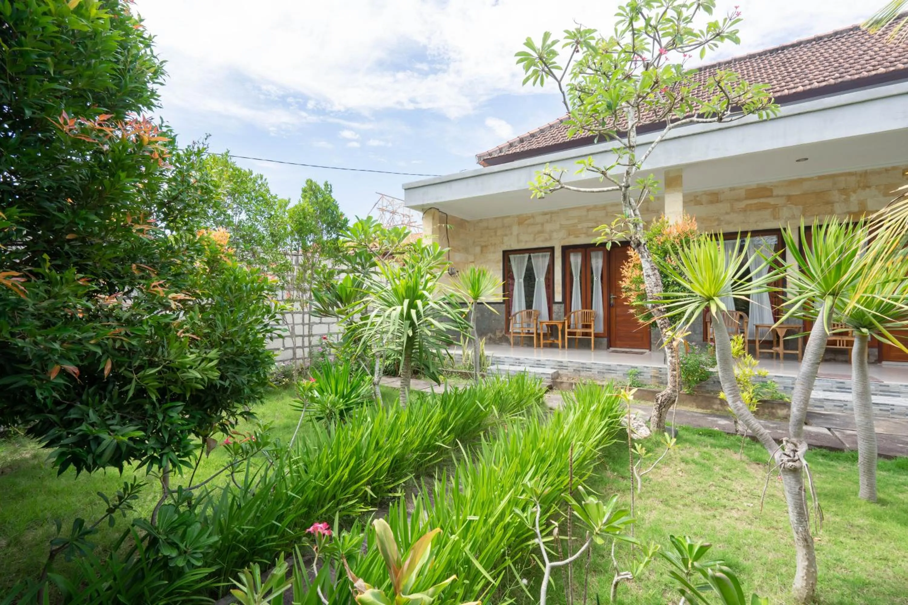 Property building in Omah Nusa Guesthouse RedPartner