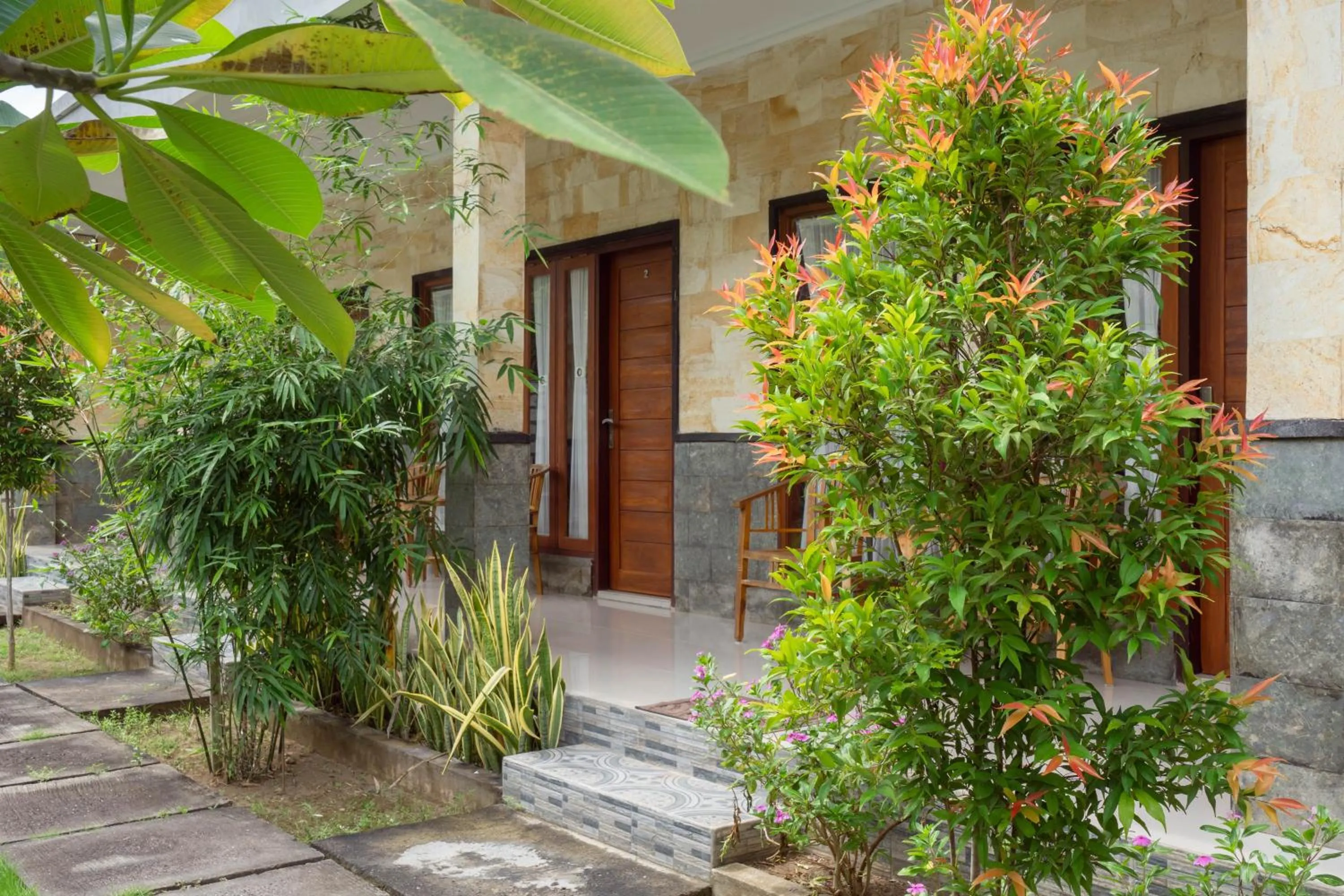 Property building in Omah Nusa Guesthouse RedPartner