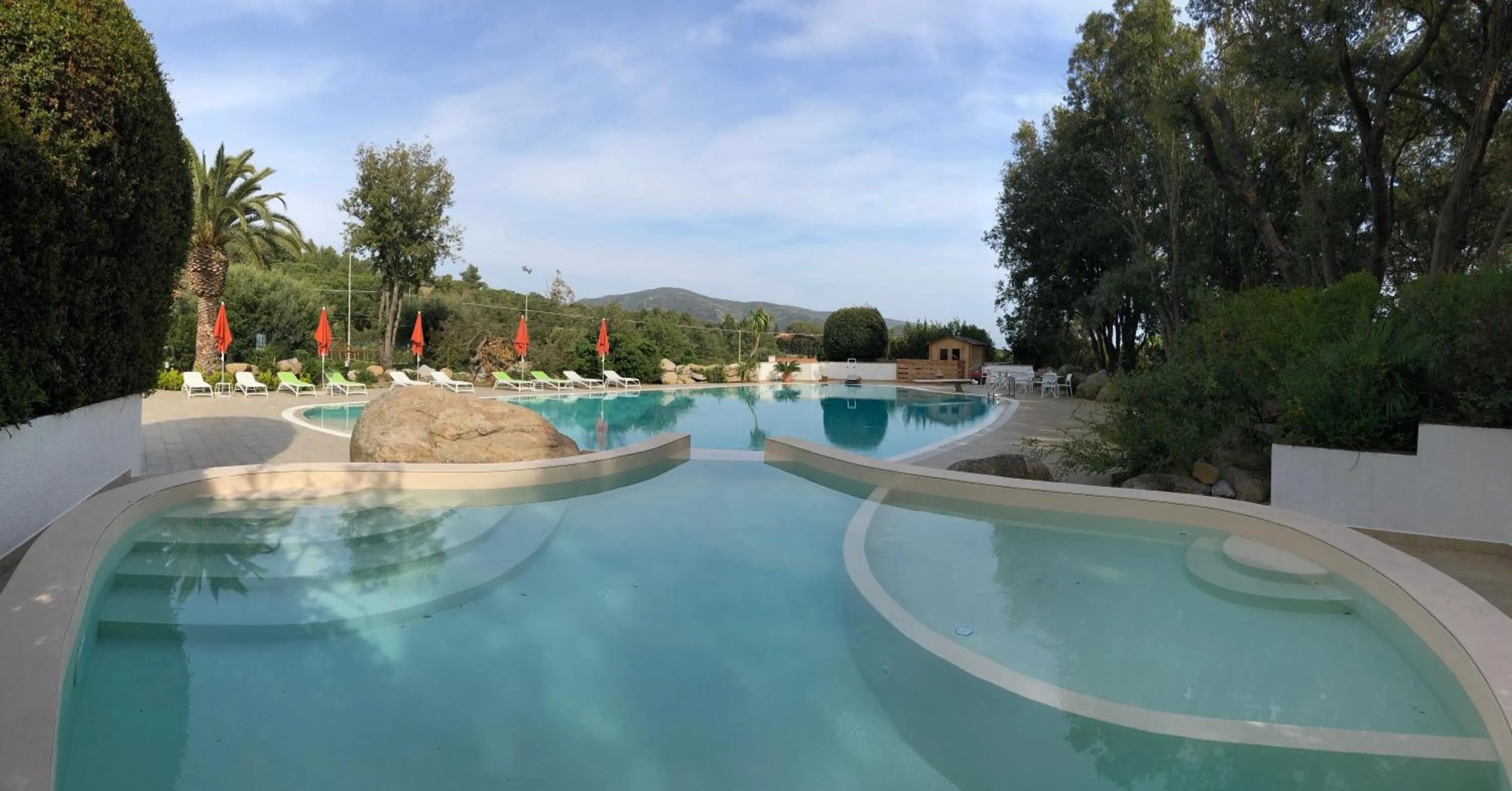 Hot Tub in Eden Park Hotel