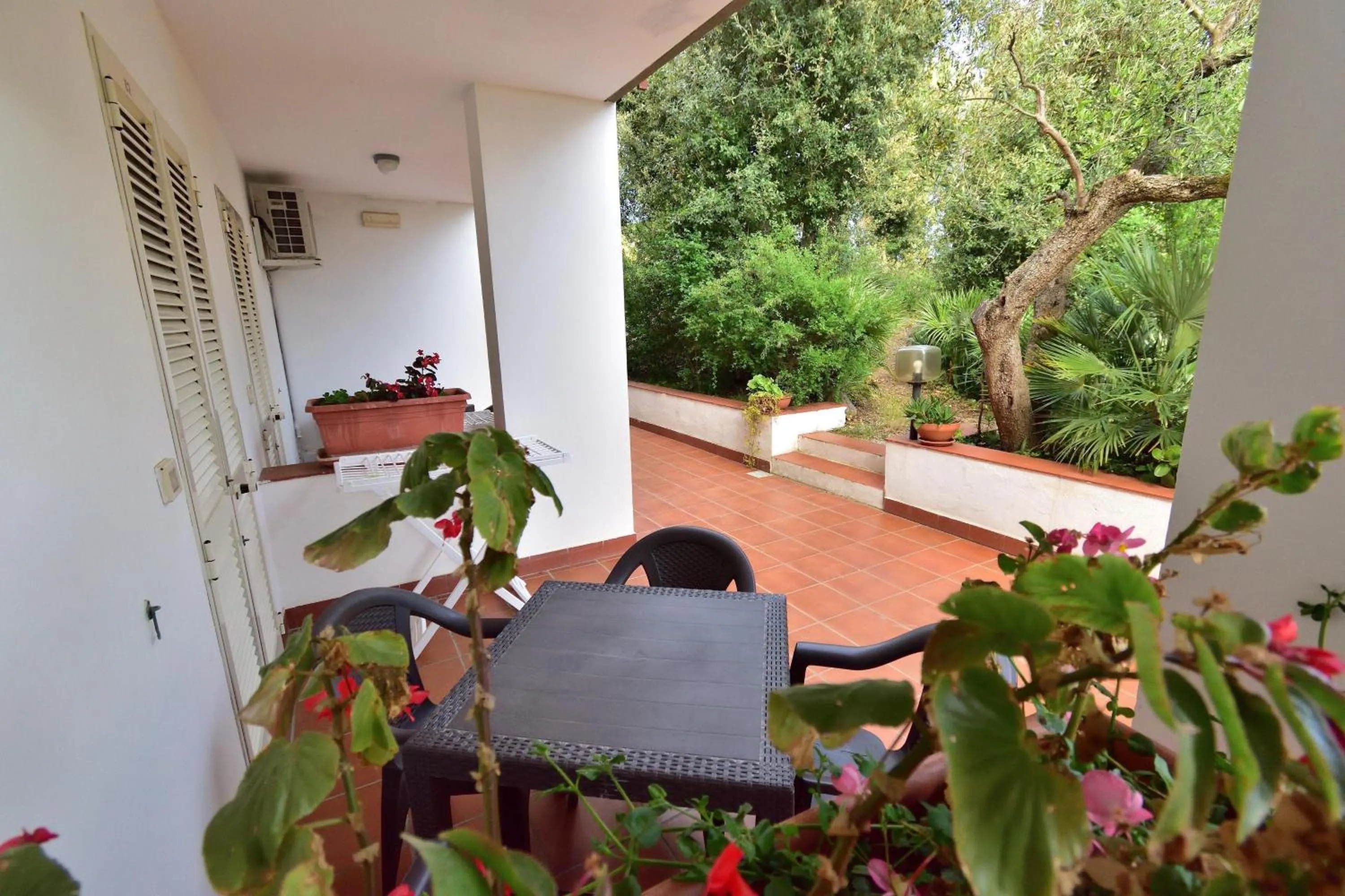 Patio in Eden Park Hotel