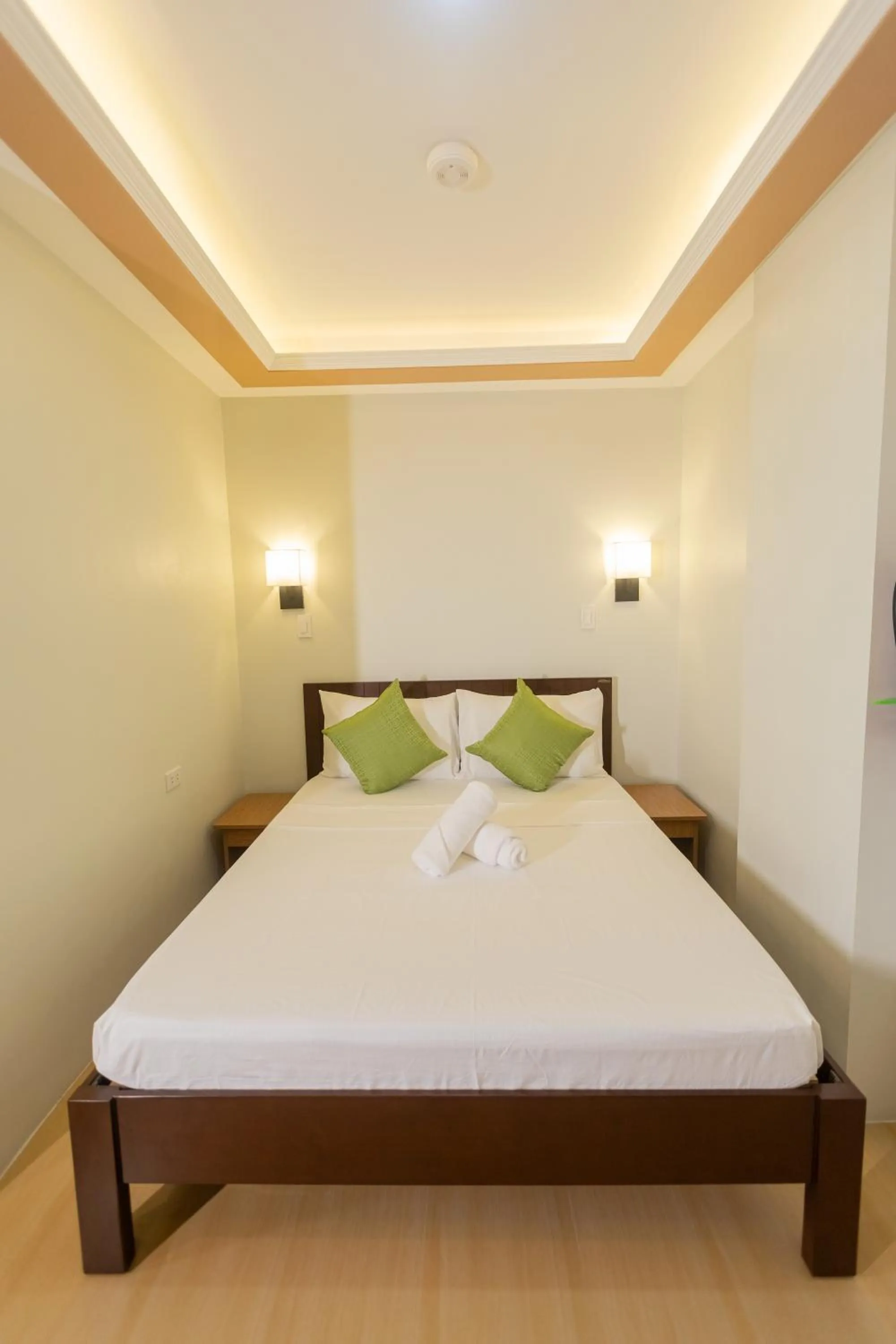 Bed in Anahaw Seaside Inn