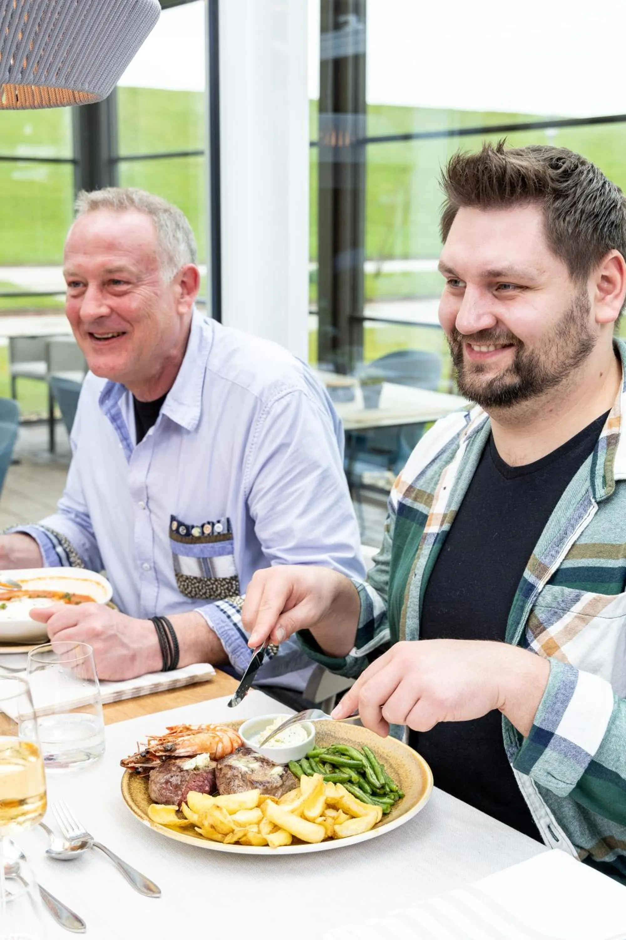 Restaurant/places to eat in Hotel Regina Maris