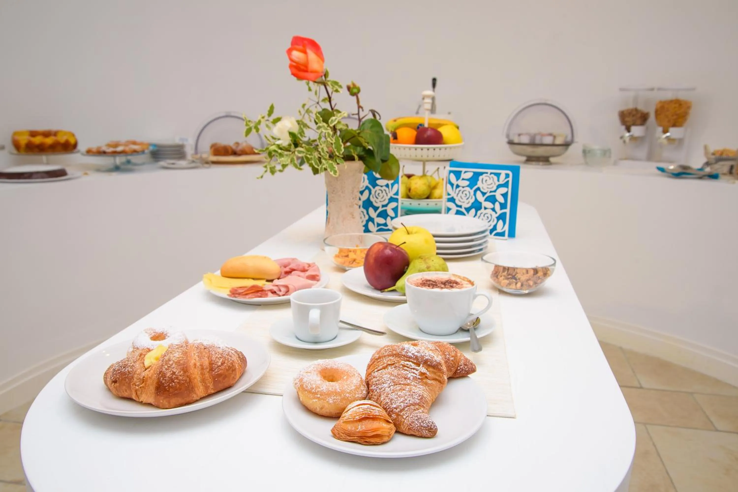 Food and drinks in Villa Fortuna Holiday Resort