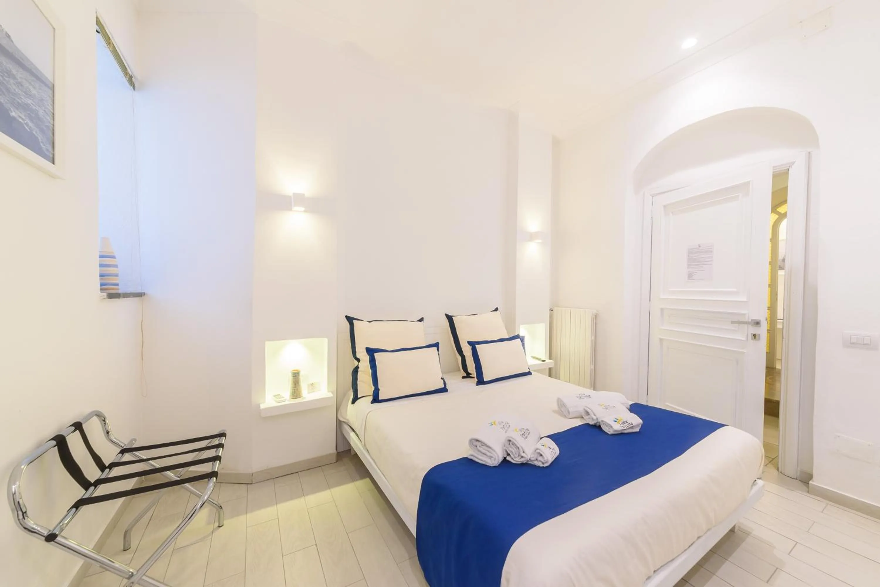 Bed in Villa Fortuna Holiday Resort