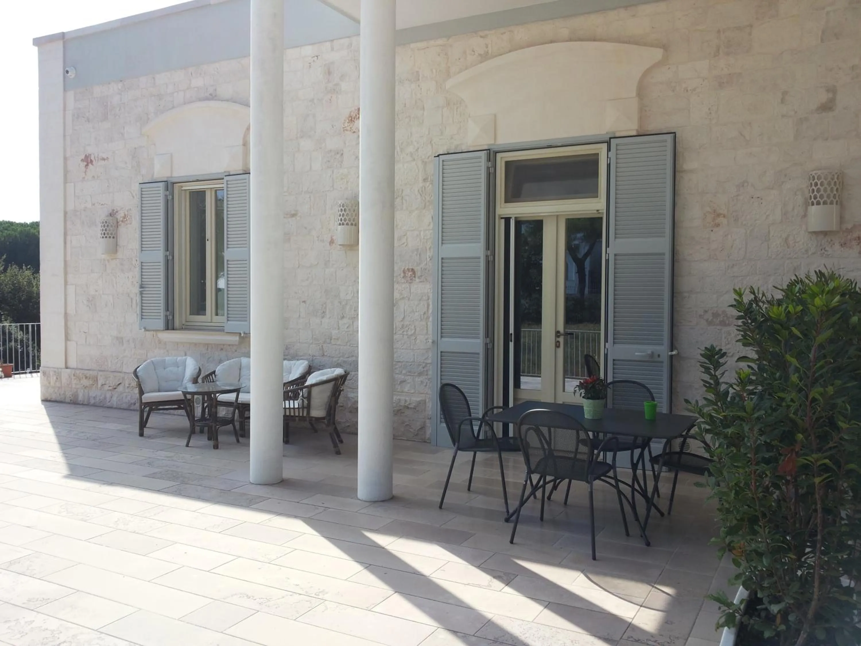 Facade/entrance in Villa Rosato