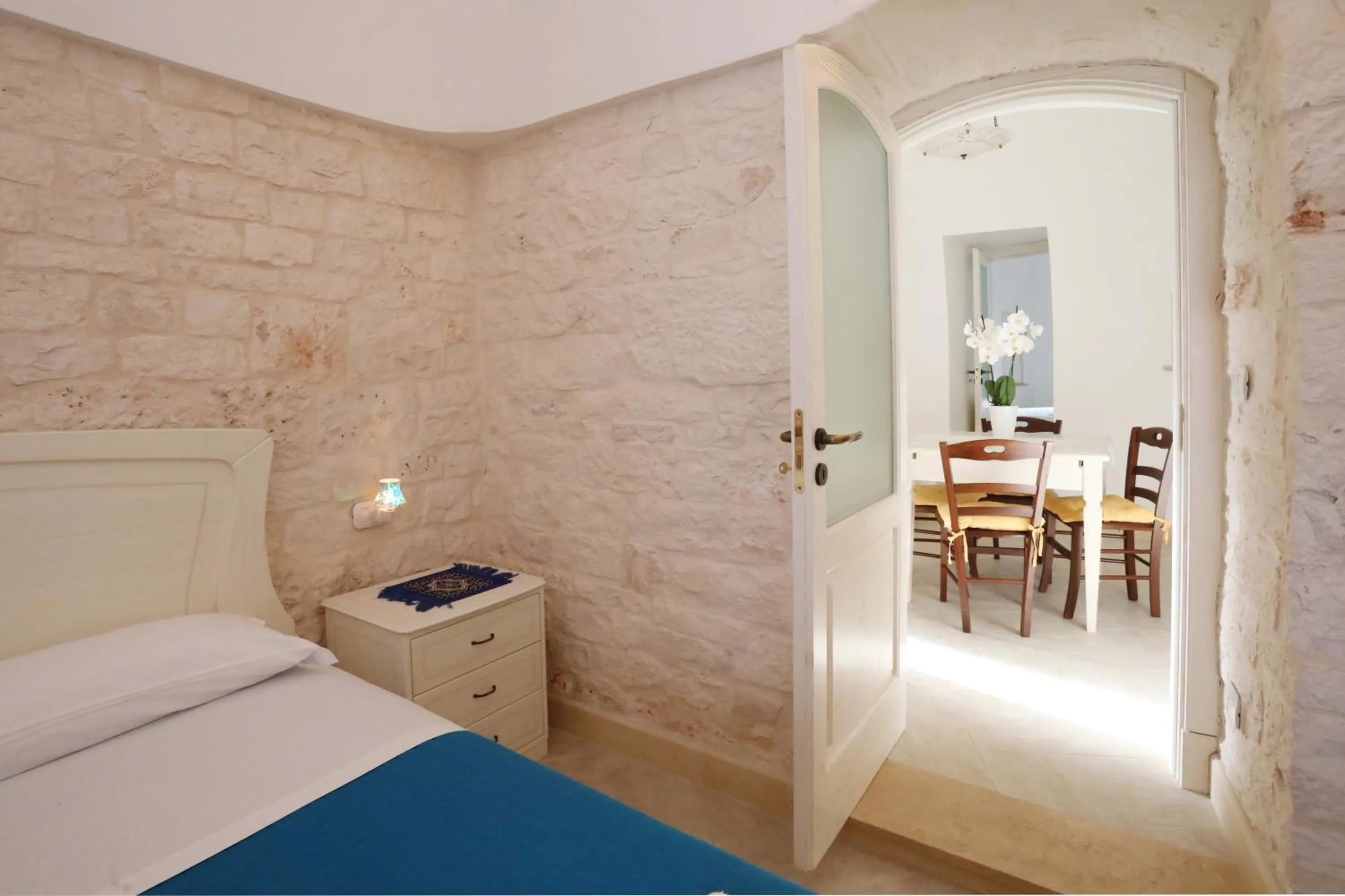 Dining area, Bed in Villa Rosato