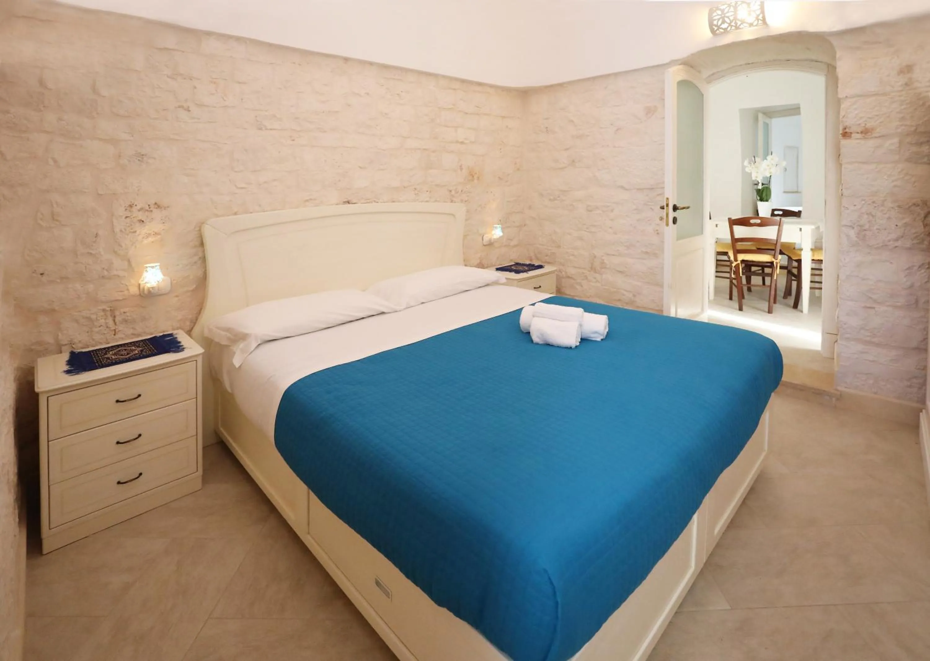 Photo of the whole room, Bed in Villa Rosato