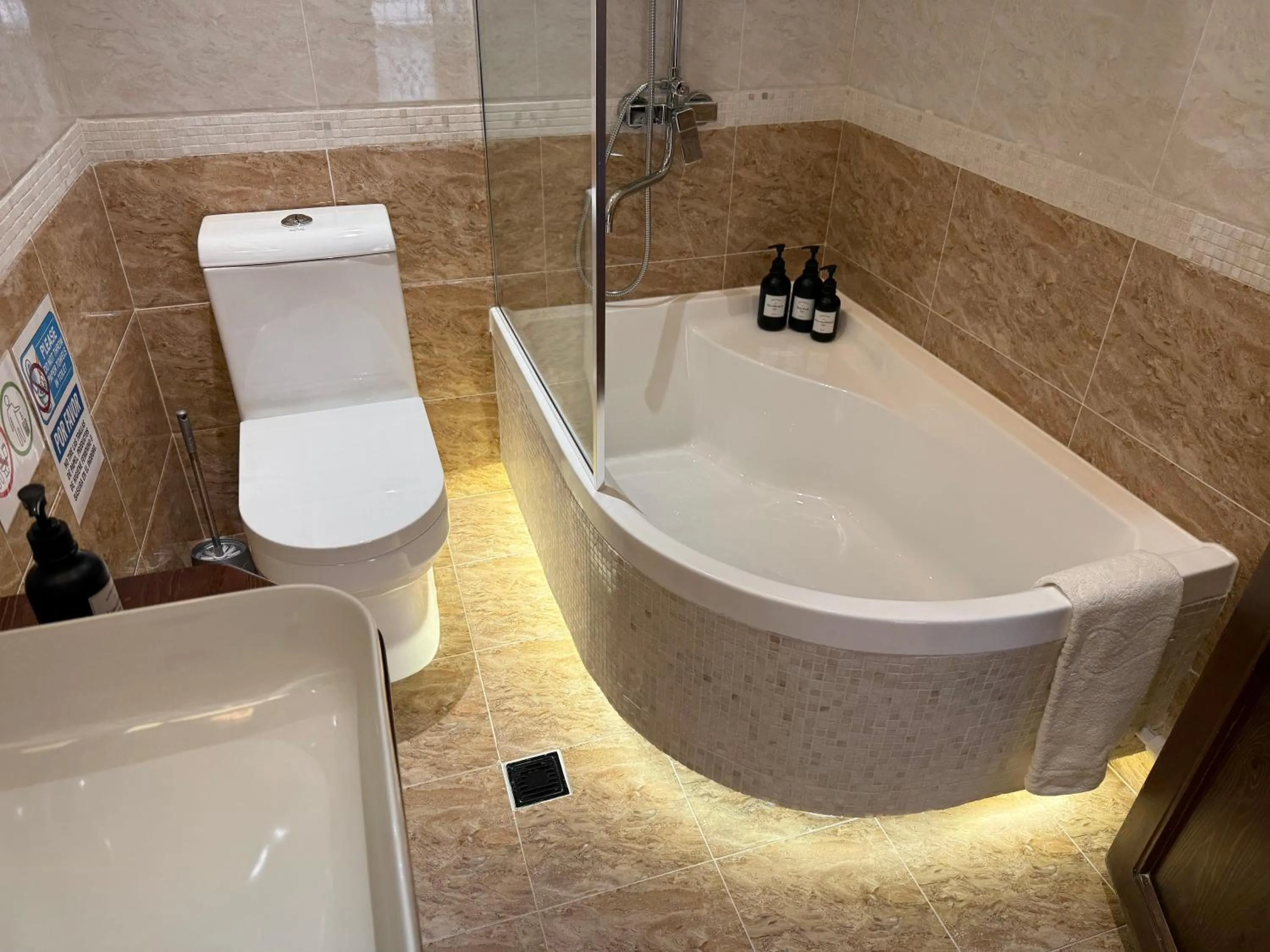 Bath in Usman Heritage