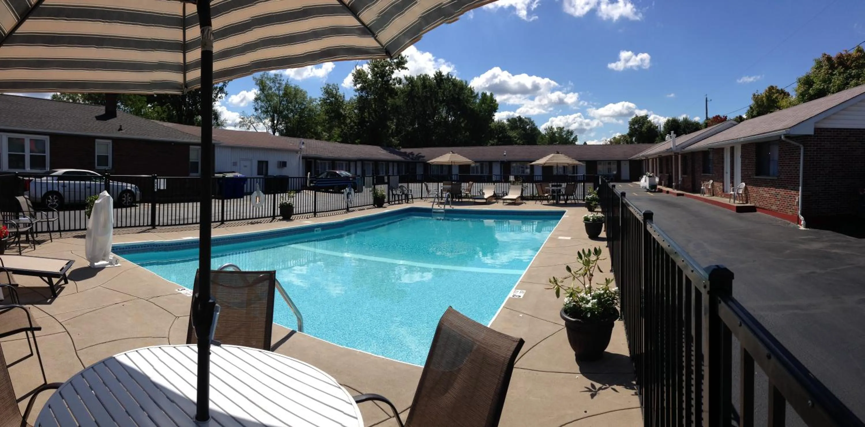 Pool view in Moonlite Motel