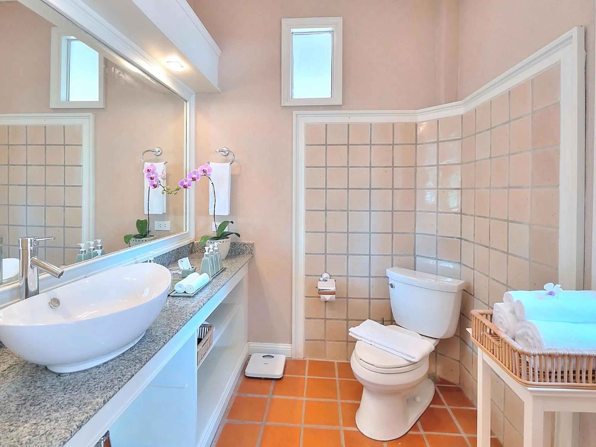 Bathroom in MonPanaNont Wellness