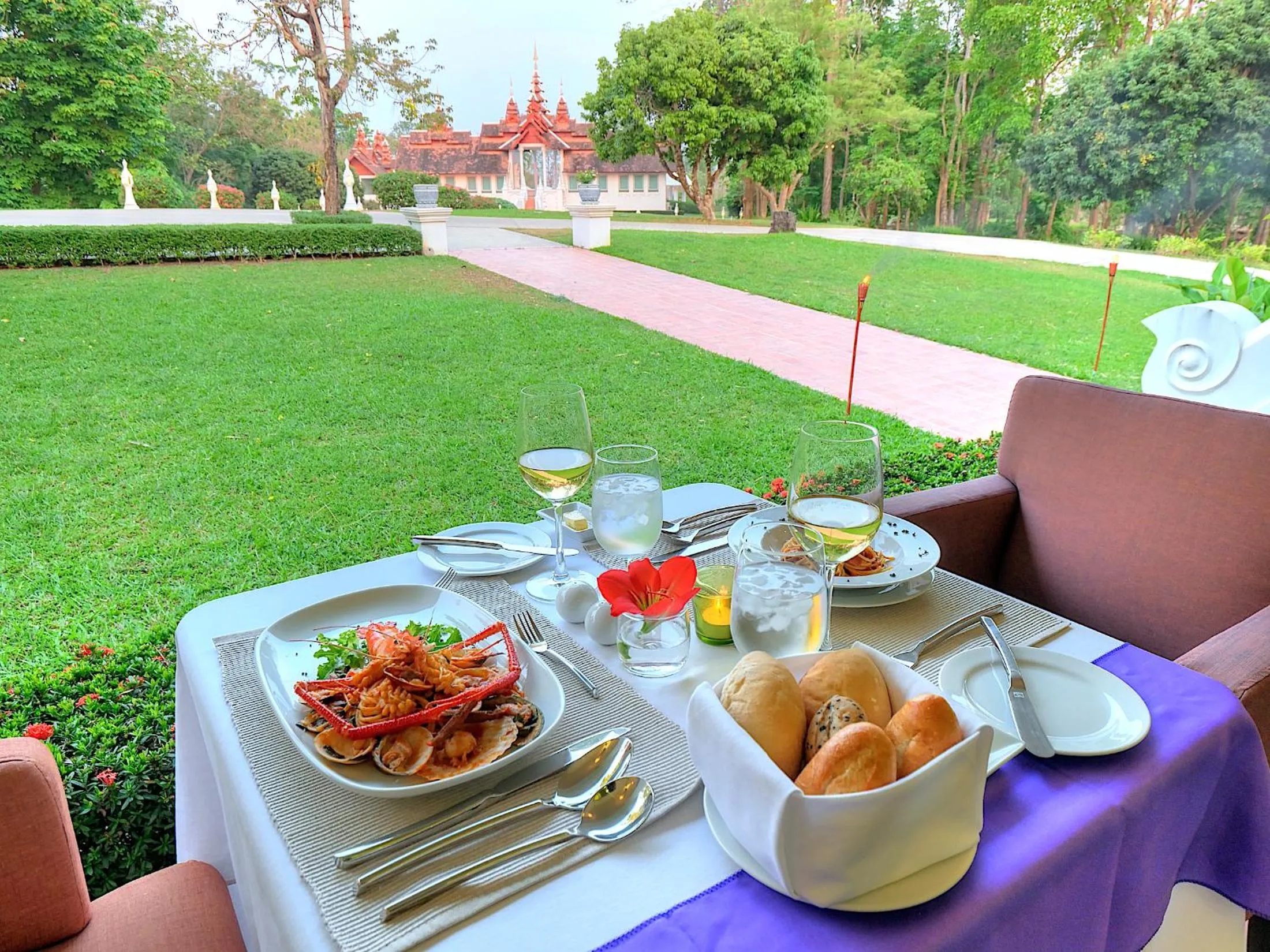 Food and drinks in MonPanaNont Wellness