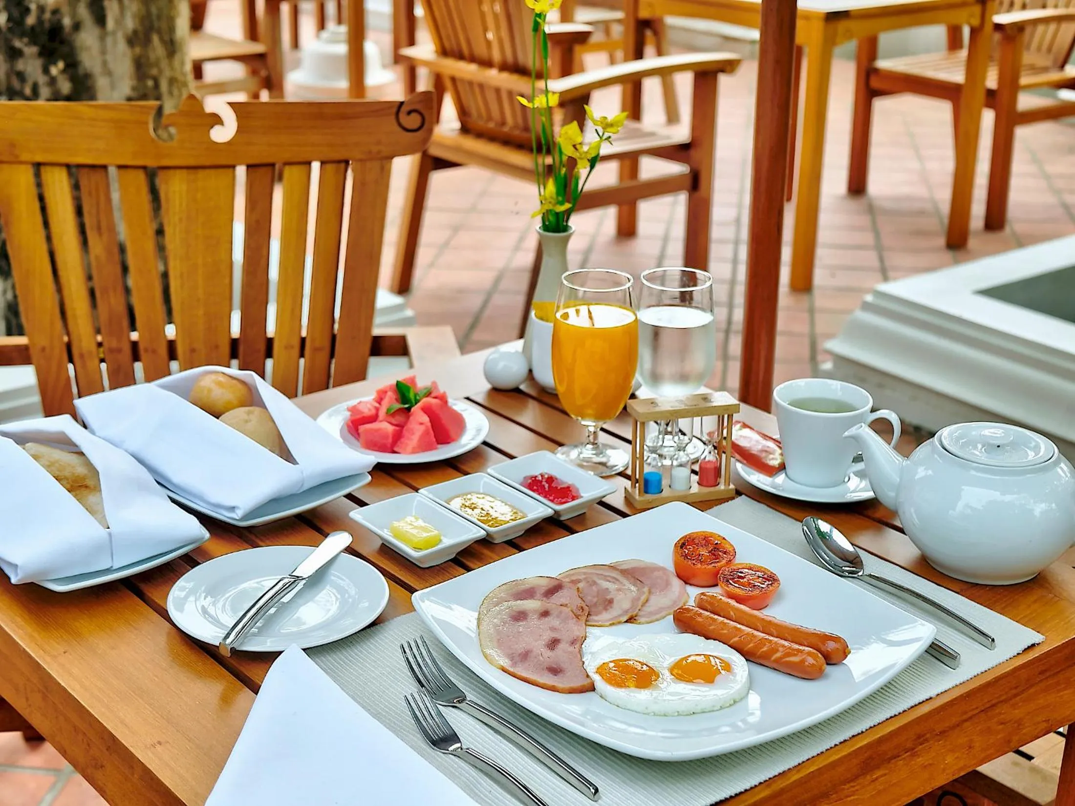 Food and drinks in MonPanaNont Wellness