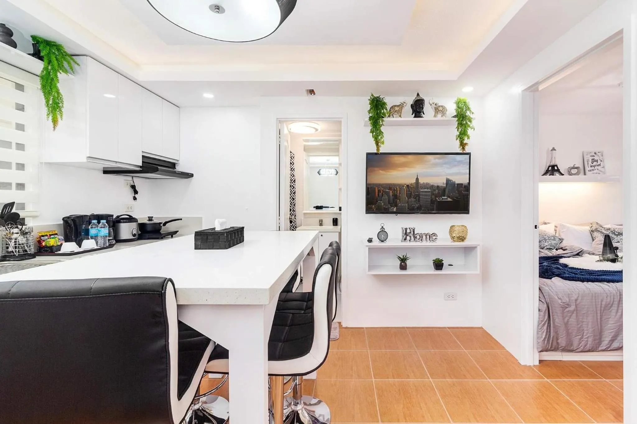 TV and multimedia in Evania by J&J Homes 2BR Unit At One Oasis Cebu