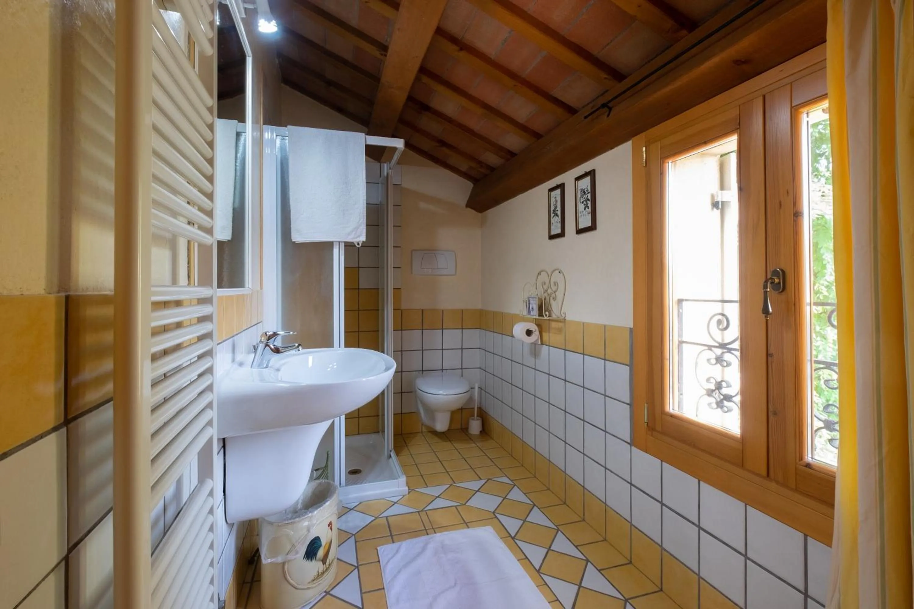 Bathroom in Rosalimone B&B