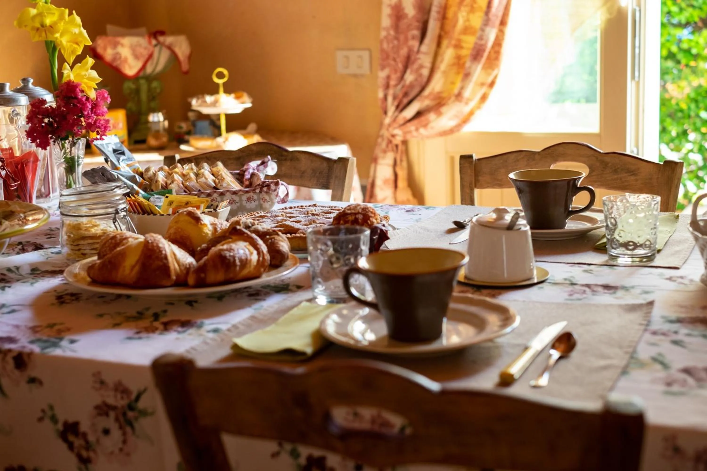 Breakfast in Rosalimone B&B