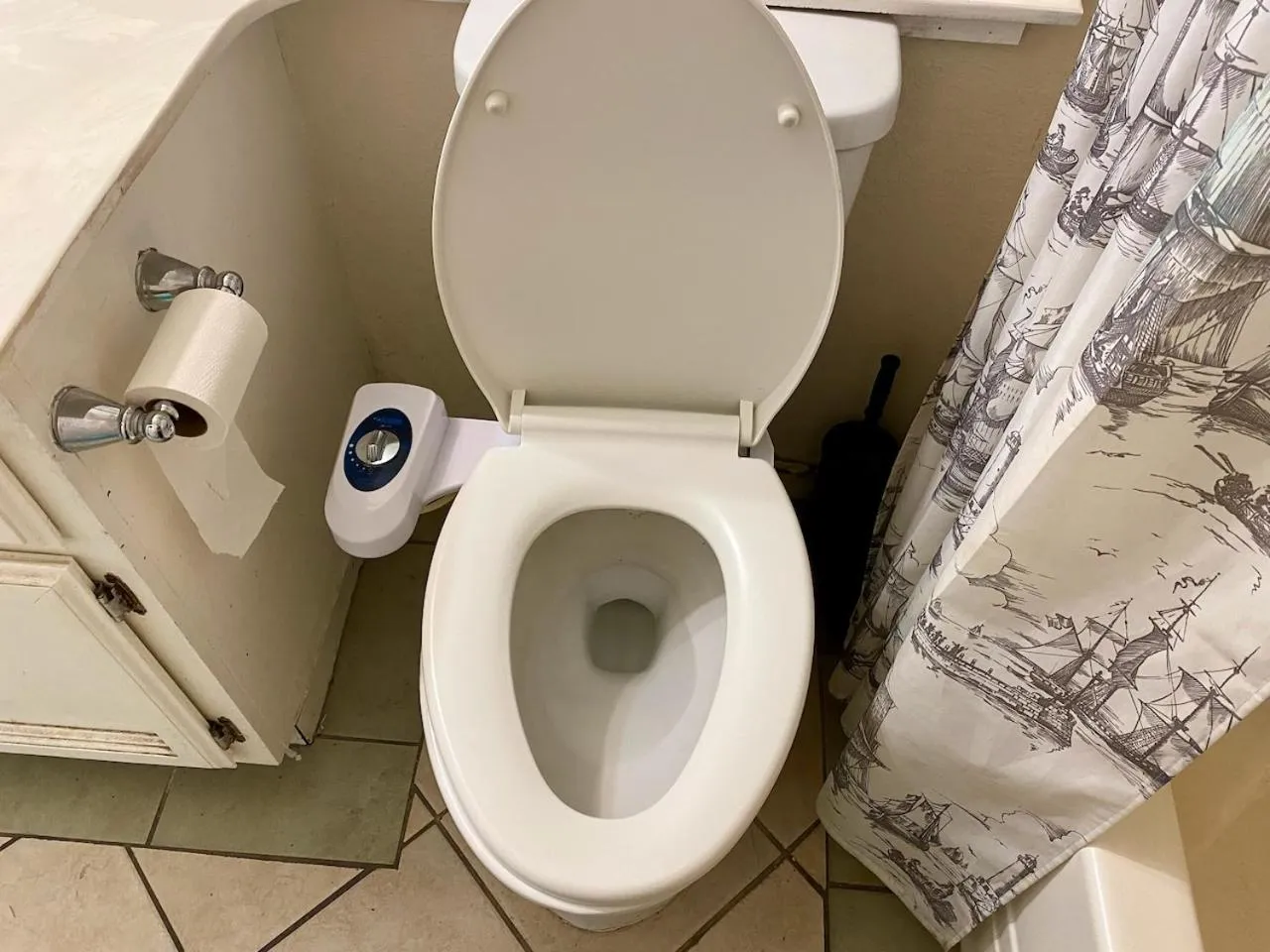 Toilet in WHOLE Family - Wolfgram