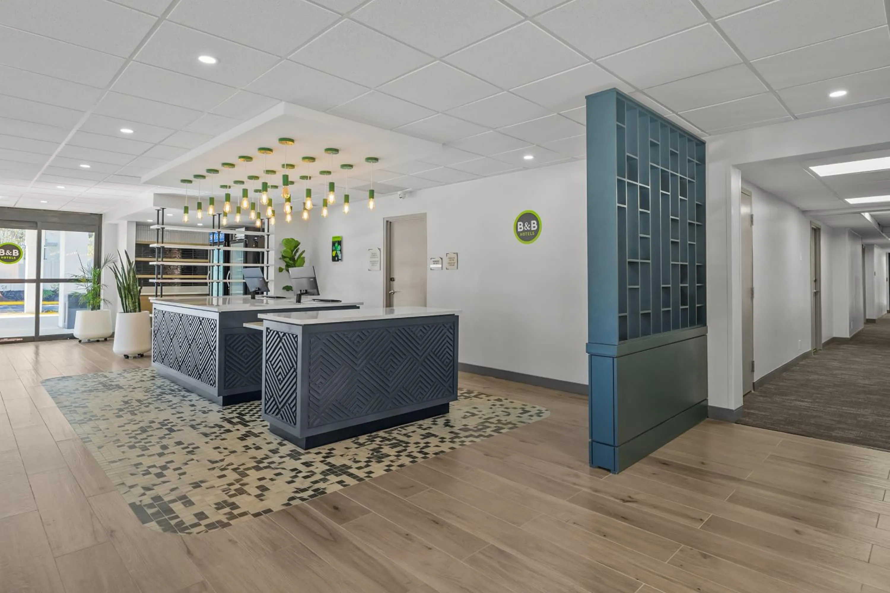 Lobby or reception in B&B HOTEL Orlando International Drive near Universal - Newly Renovated!