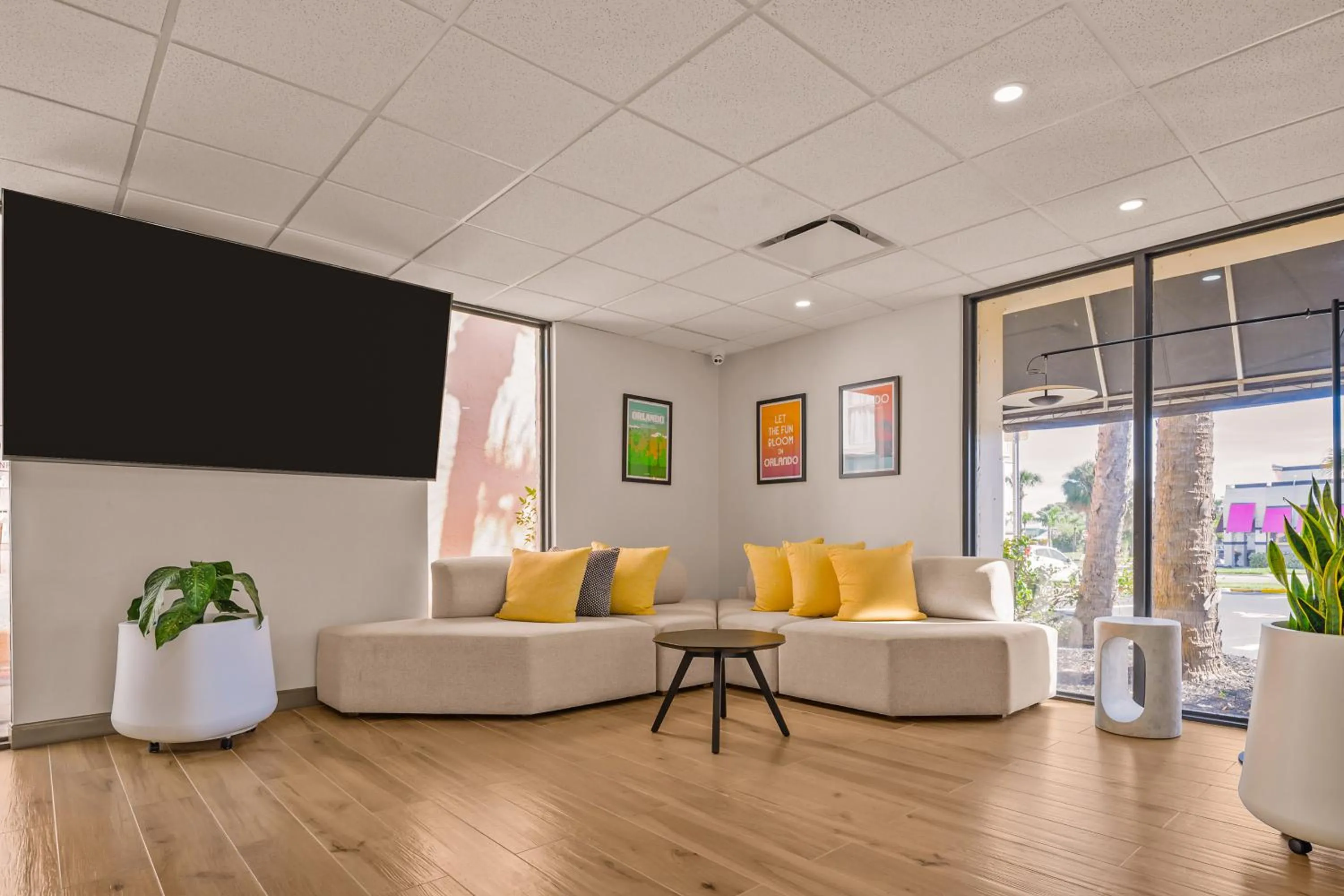 Lobby or reception in B&B HOTEL Orlando International Drive near Universal - Newly Renovated!