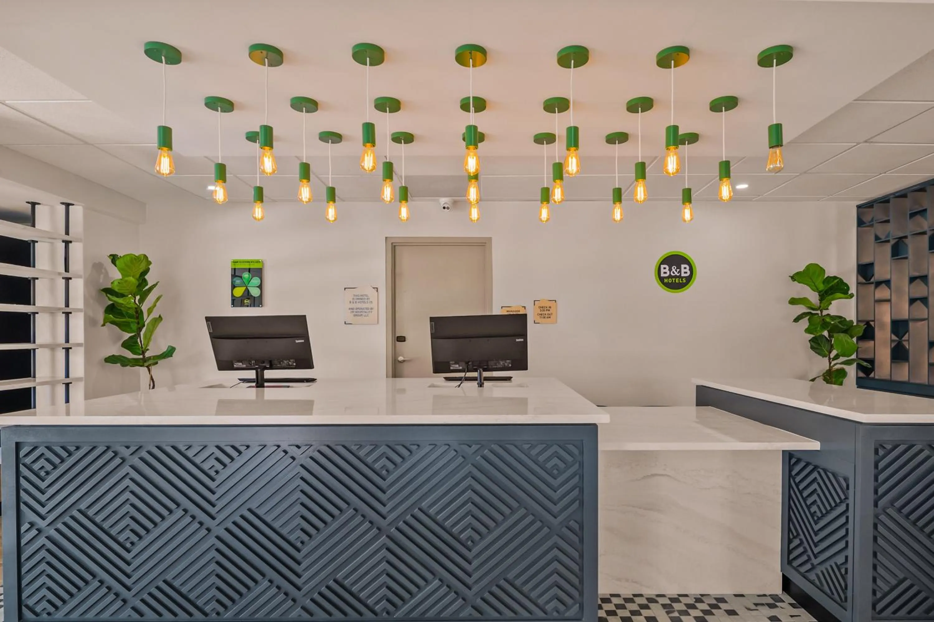 Lobby or reception in B&B HOTEL Orlando International Drive near Universal - Newly Renovated!