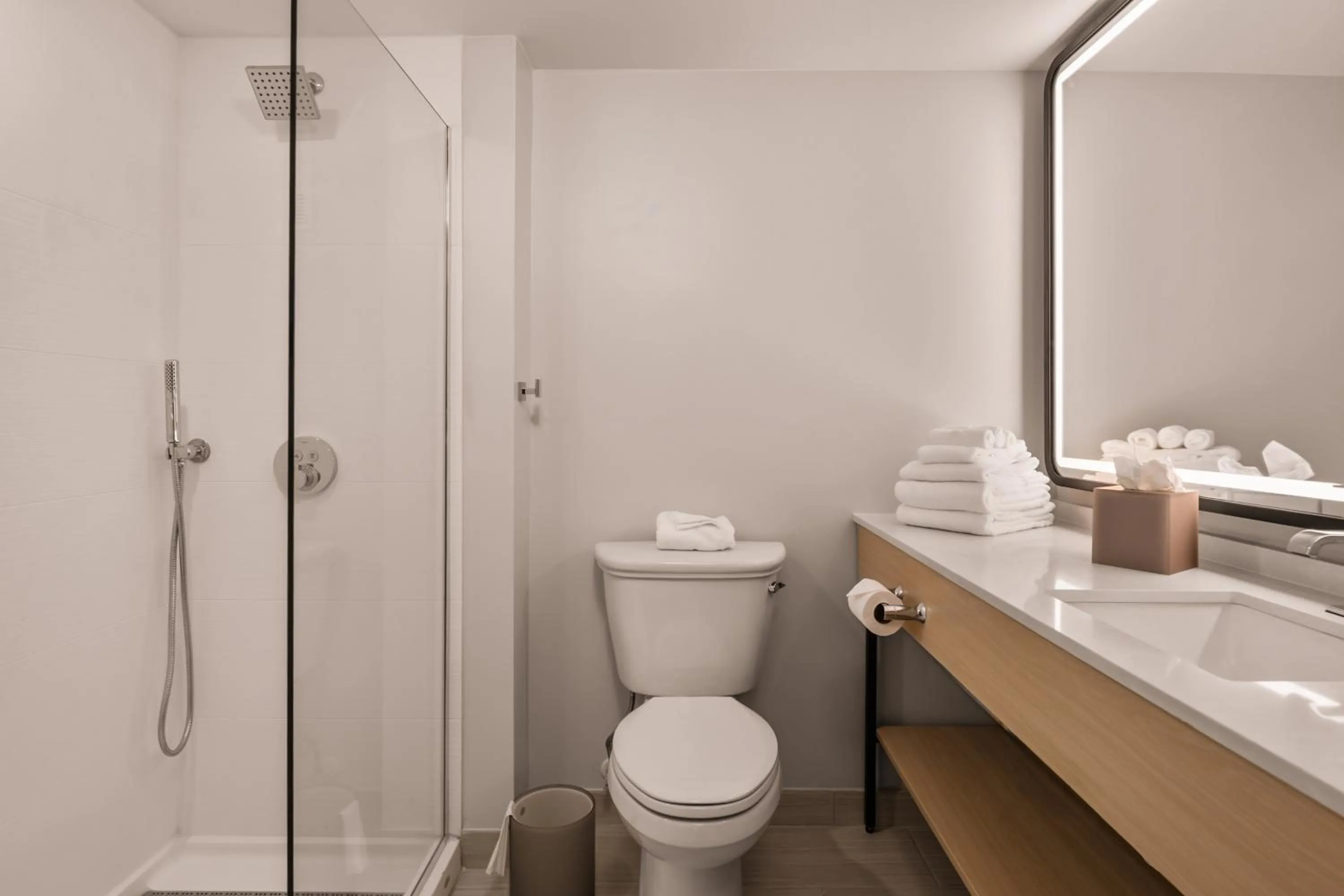 Bathroom in B&B HOTEL Orlando International Drive near Universal - Newly Renovated!